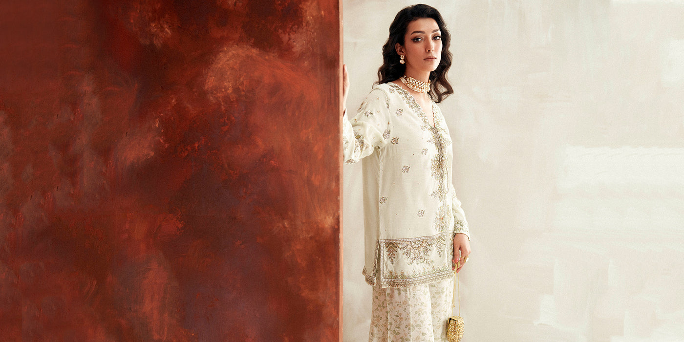 EMBROIDERED SUIT (E1120/104/722)