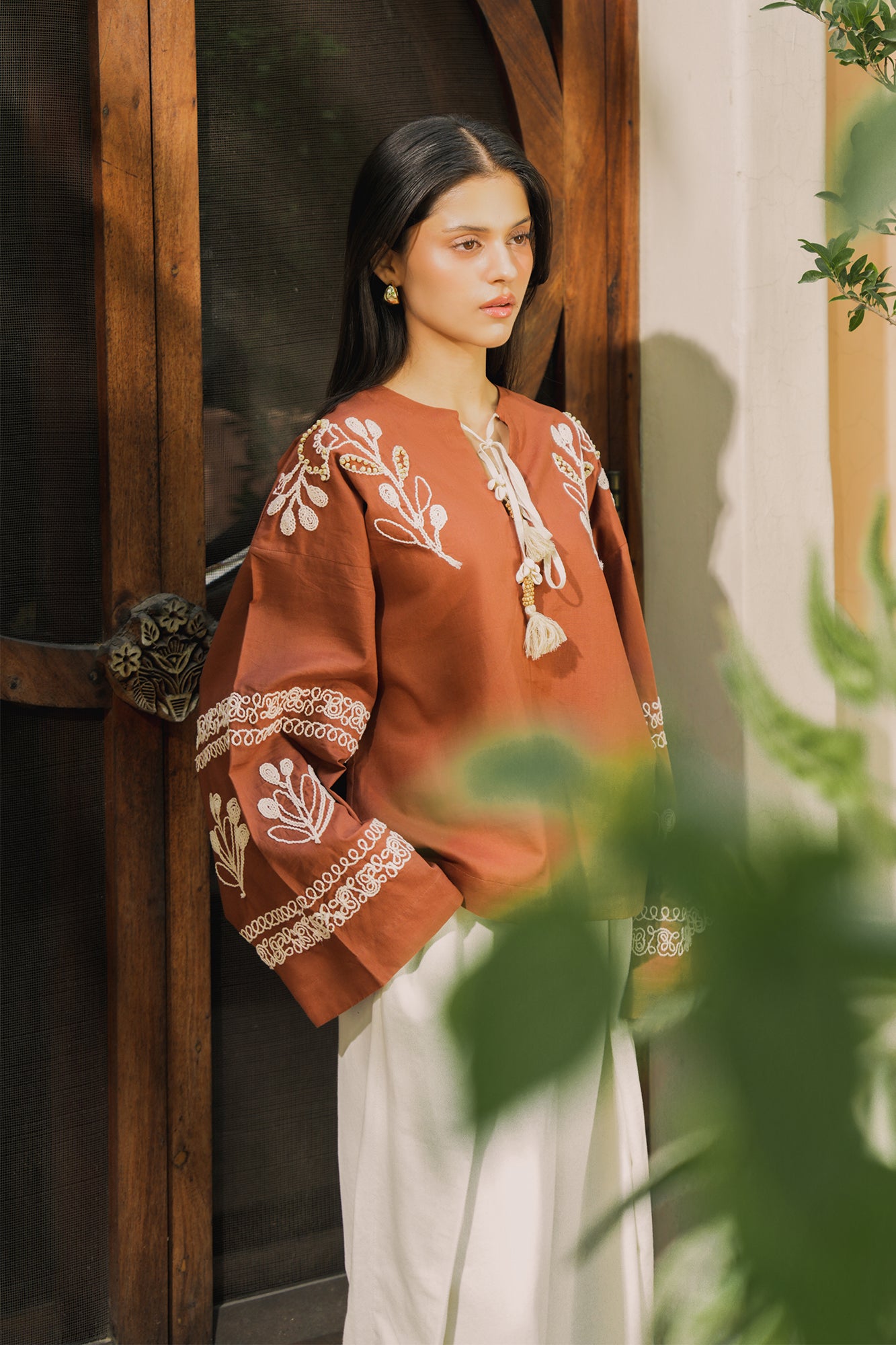 EMBROIDERED TOP (E1107/101/205)