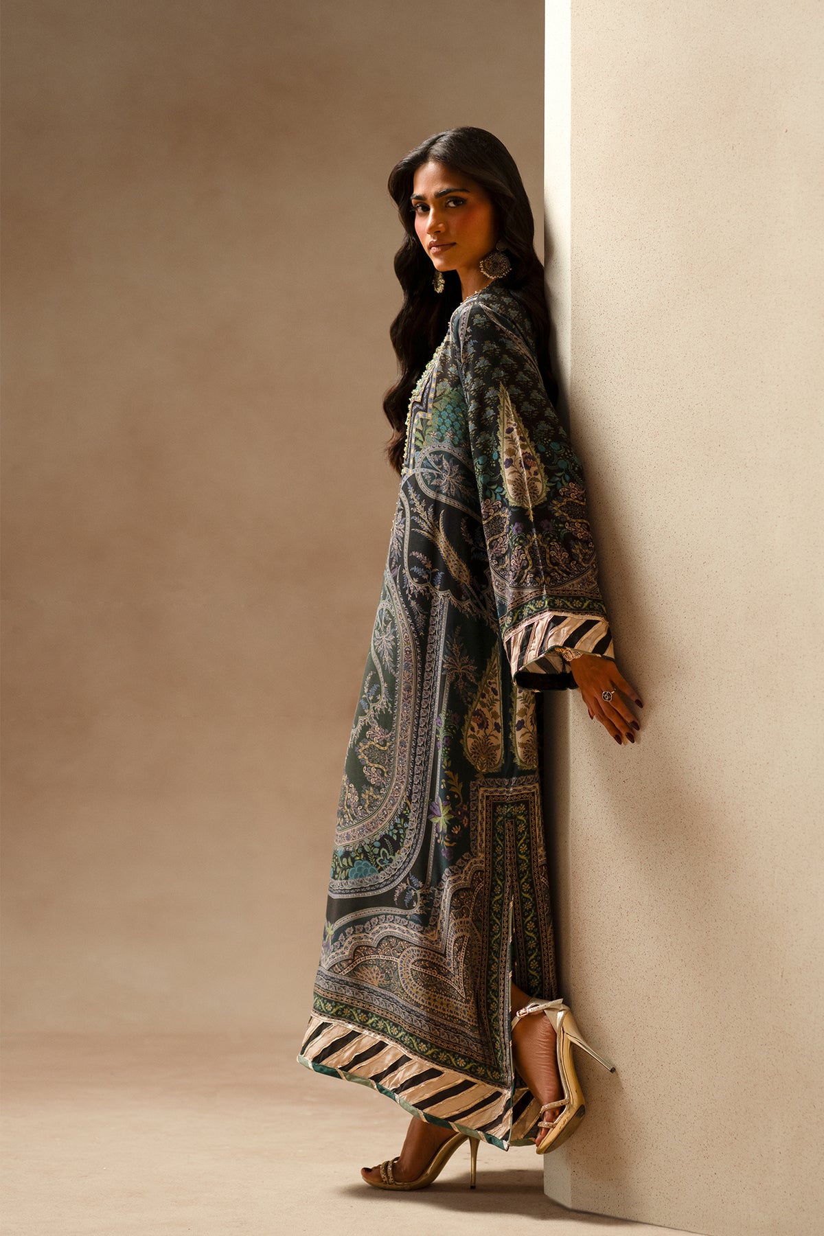 EMBROIDERED KAFTAN (E1205/104/705)