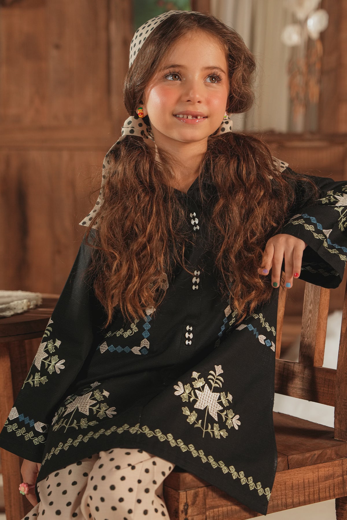 EMBROIDERED SUIT (E1818-402-902 E1818-302-902)