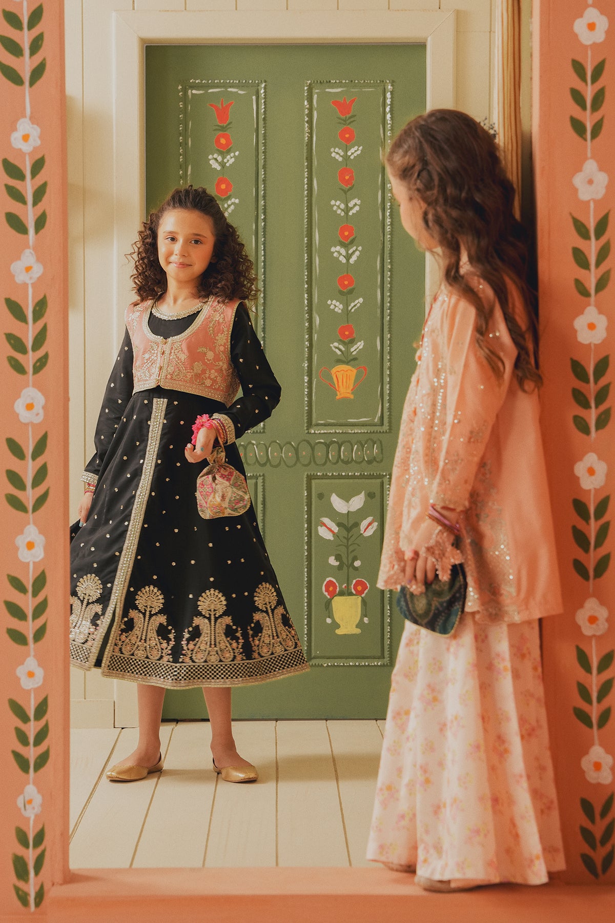 EMBROIDERED SUIT (E1065-404-901 E1065-304-901)