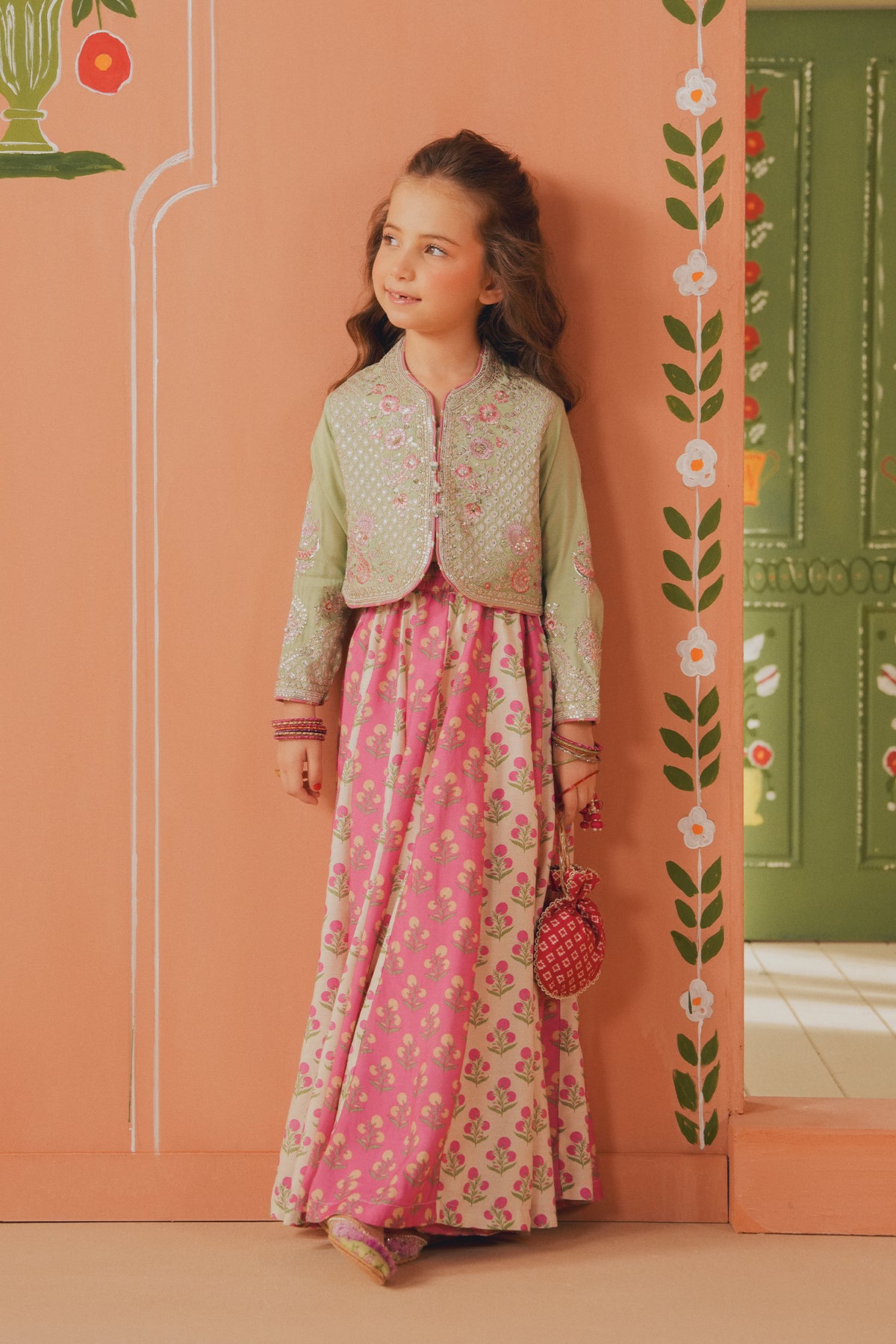 EMBROIDERED SUIT (E1074-404-130 E1074-304-130)