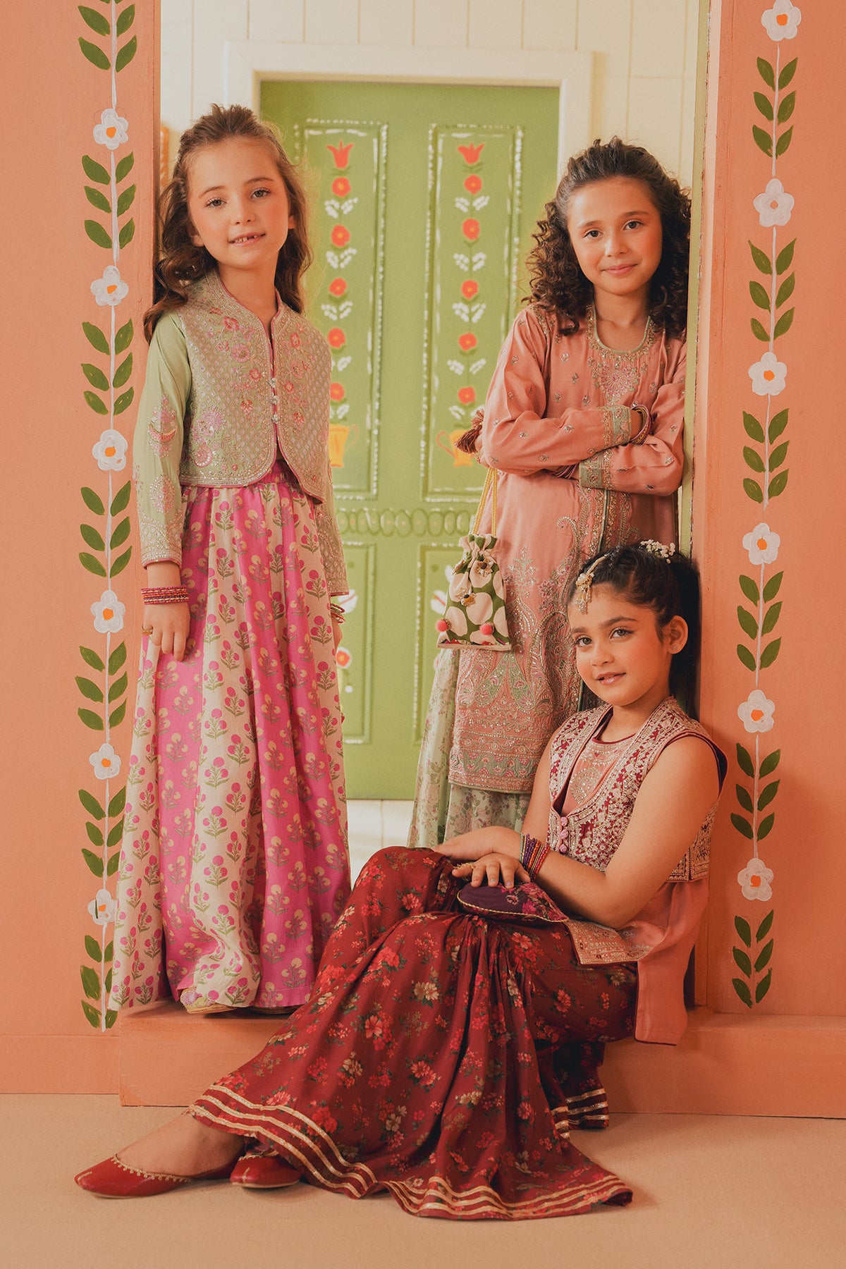 EMBROIDERED SUIT (E1059/404/314 E1059/304/314)
