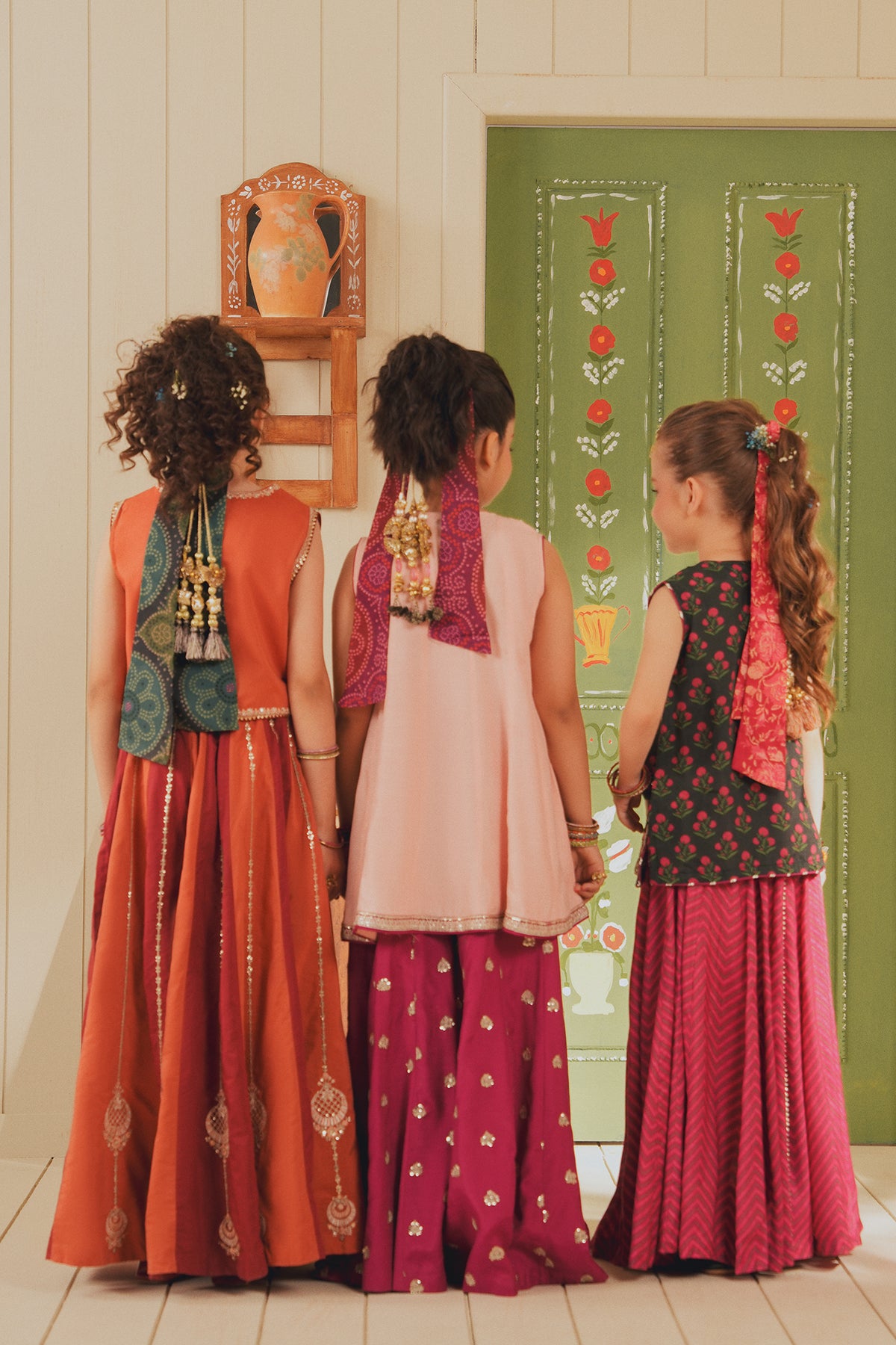 EMBROIDERED SUIT (E1058/404/329 E1058/304/329)