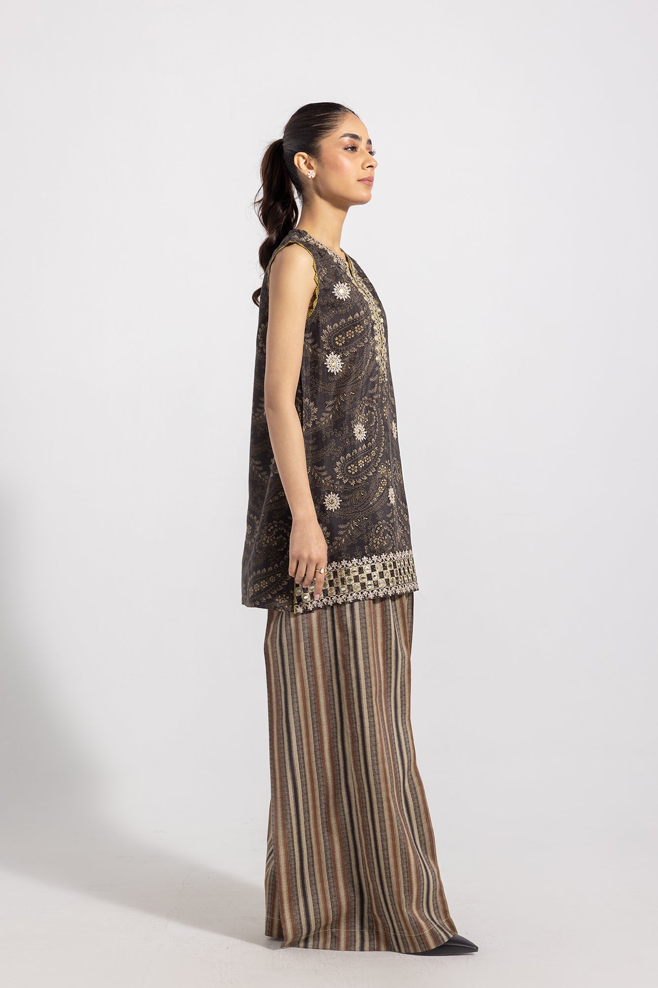 EMBROIDERED KURTI (E0005/119/901)