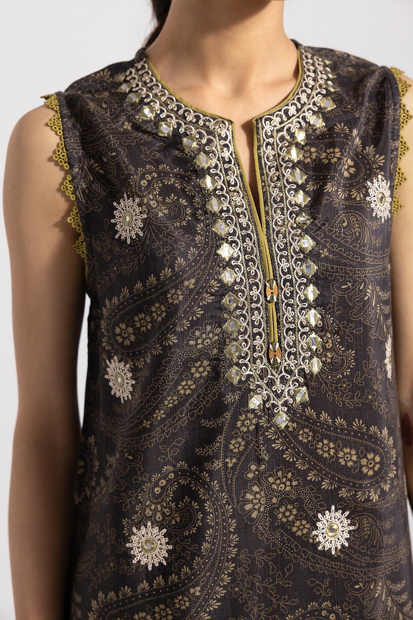 EMBROIDERED KURTI (E0005/119/901)