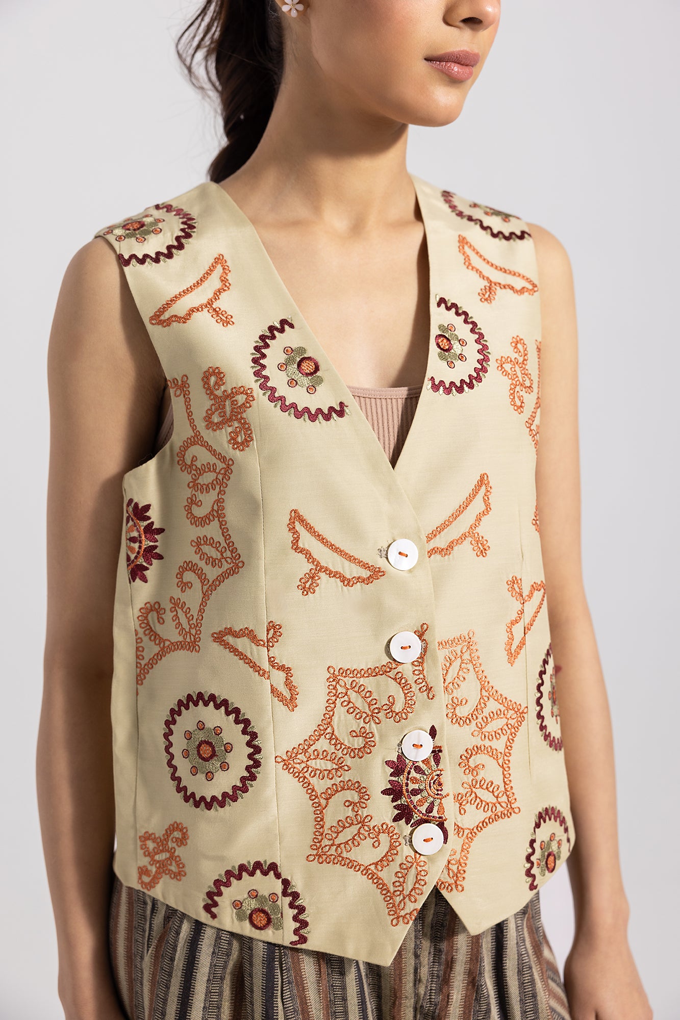 EMBROIDERED WAISTCOAT (E0036/119/005)