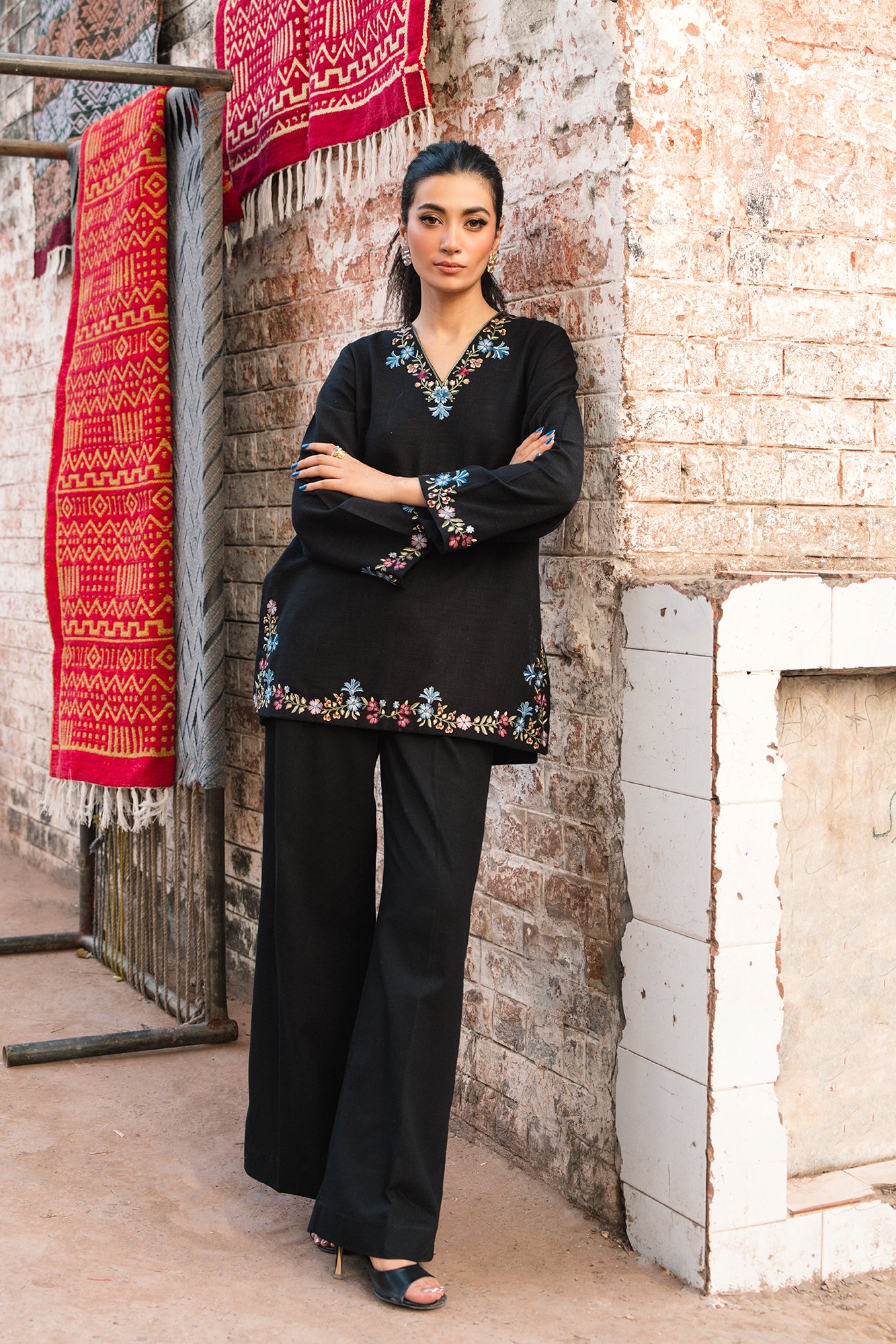 EMBROIDERED KURTI (E0186/119/902)