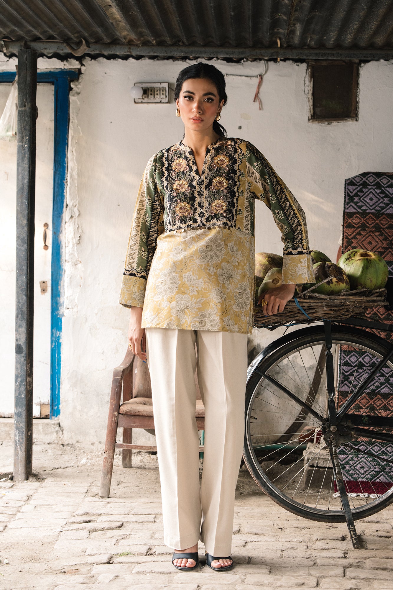 EMBROIDERED KURTI (E0194/119/114)