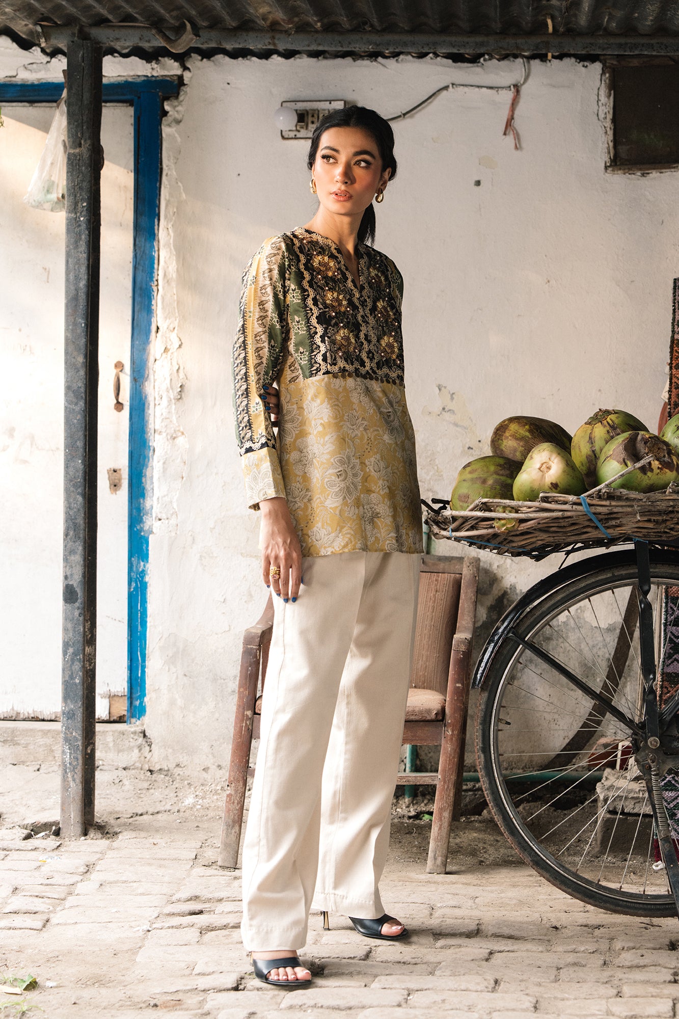 EMBROIDERED KURTI (E0194/119/114)