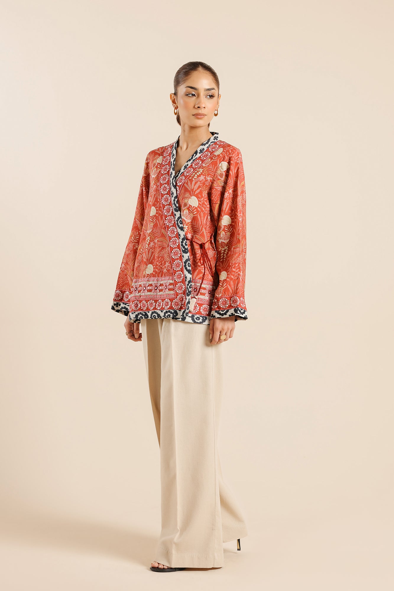 EMBROIDERED TOP (E0203/119/415)