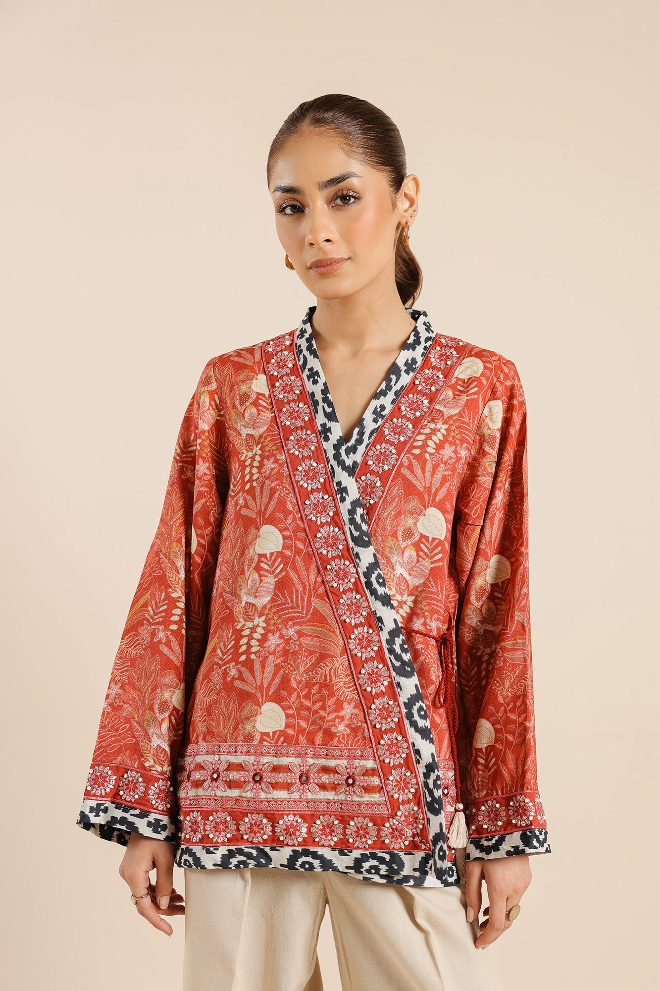 EMBROIDERED TOP (E0203/119/415)