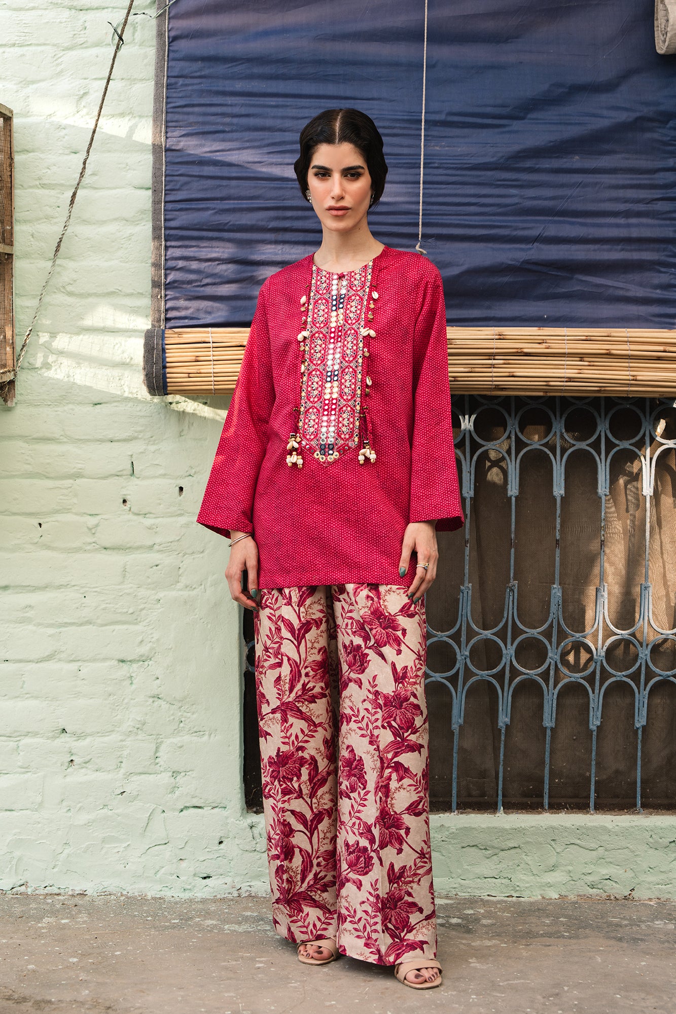 EMBROIDERED KURTI (E0211/119/405)