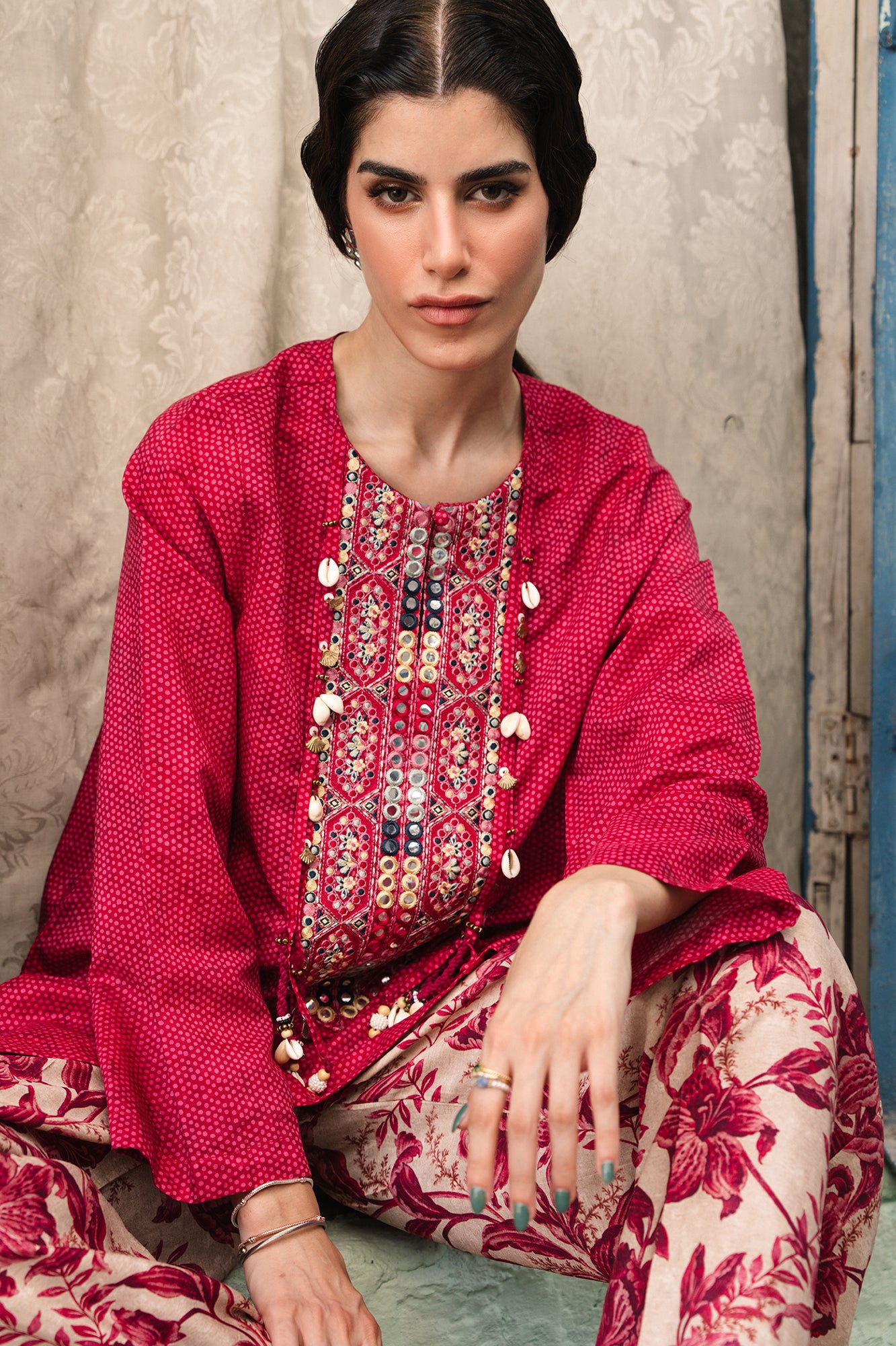 EMBROIDERED KURTI (E0211/119/405)