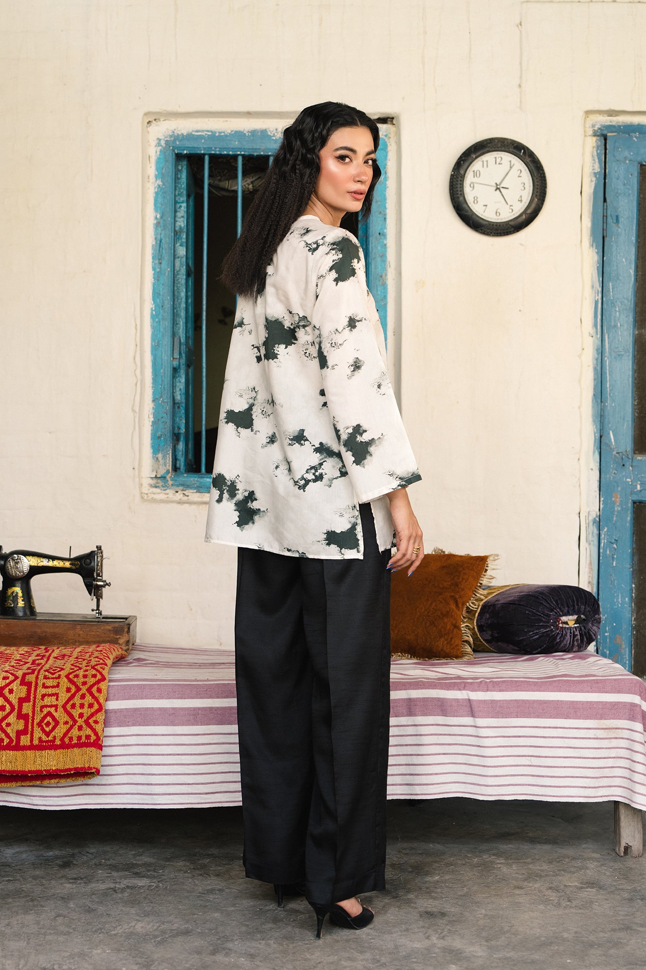 EMBROIDERED KURTI (E0212/119/006)