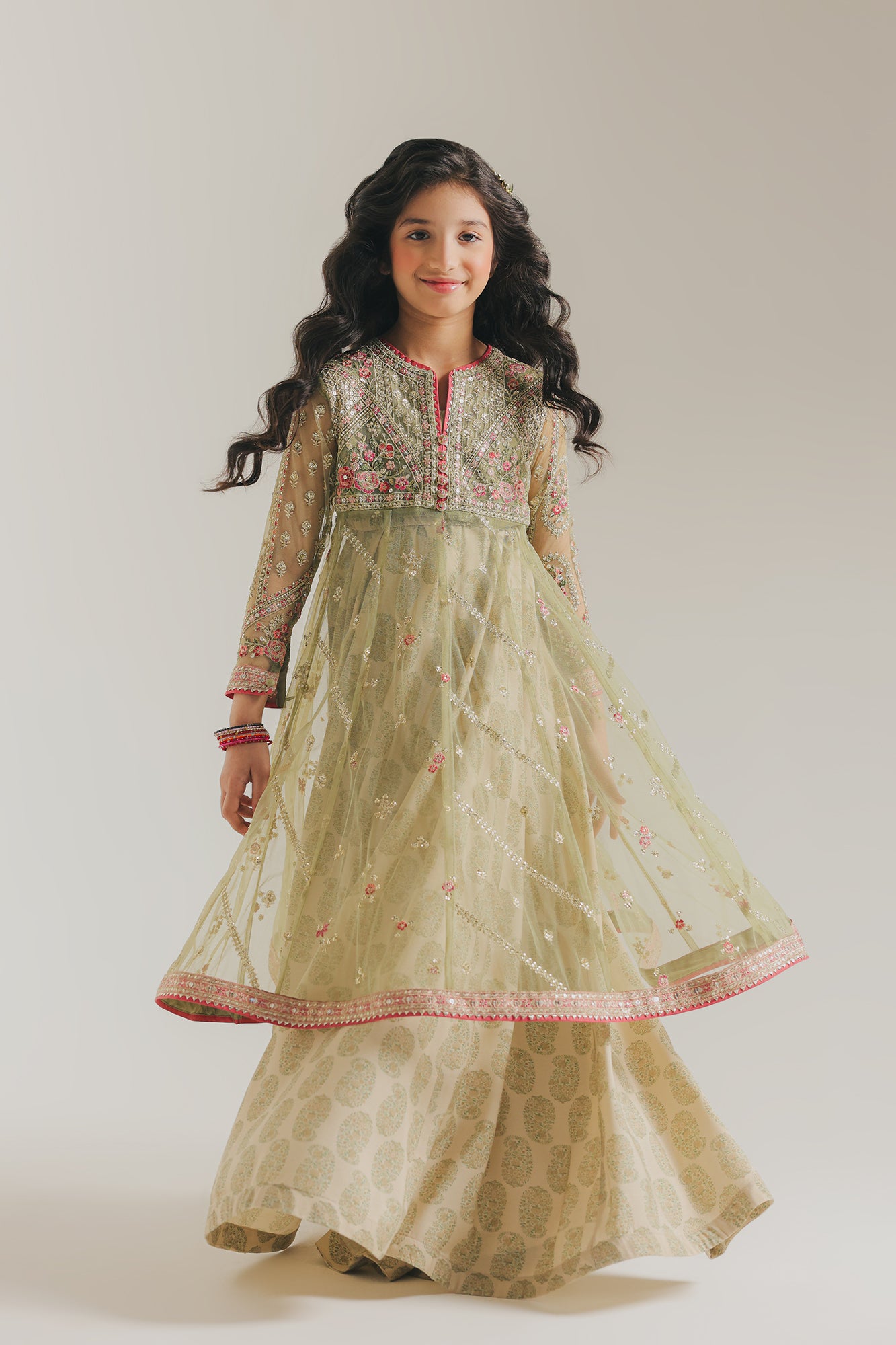 EMBROIDERED SUIT (E0250/415/720 E0250/315/720)