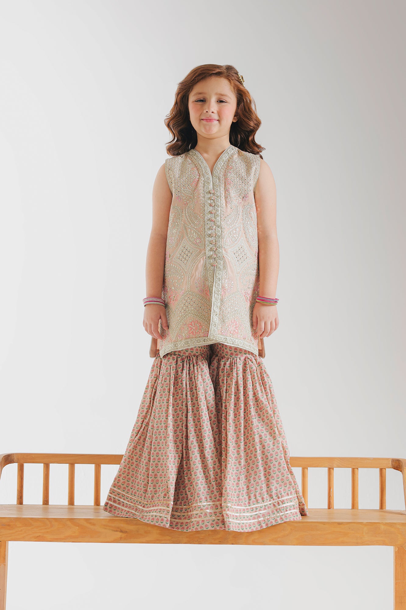 EMBROIDERED SUIT (E0254/415/327 E0254/315/327)