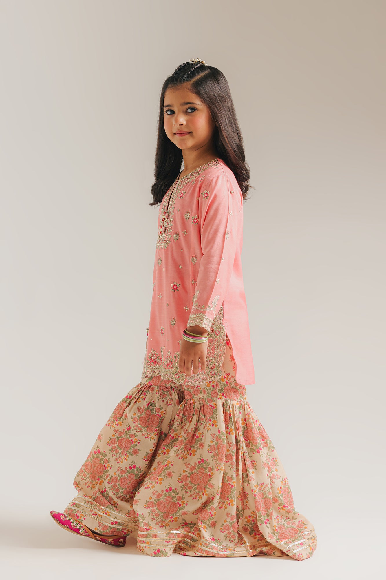 EMBROIDERED SUIT (E0260/415/326 E0260/315/326)