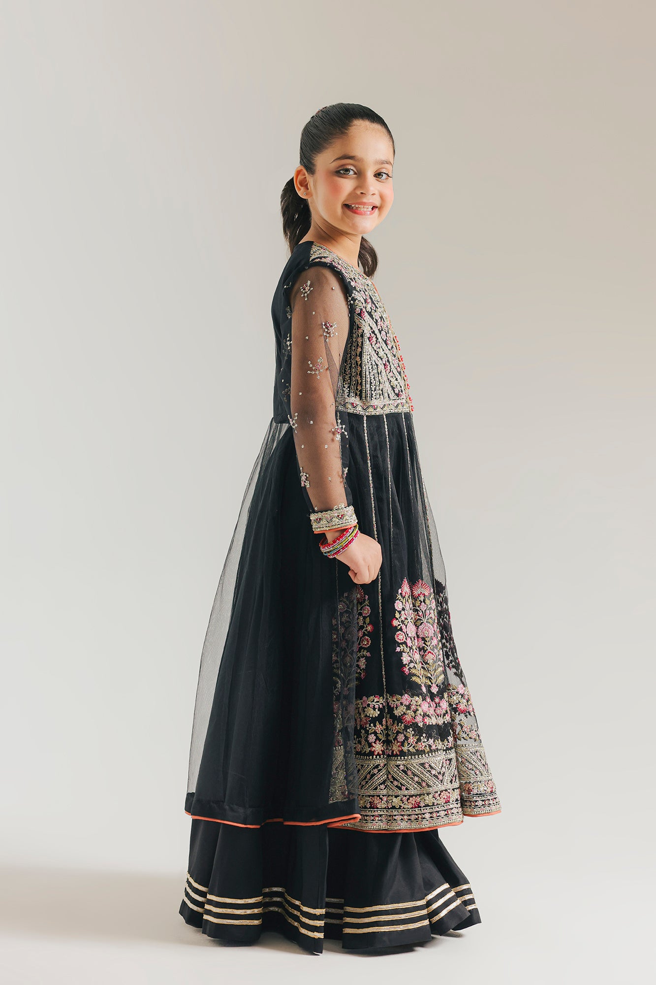 EMBROIDERED SUIT (E0261/415/902 E0261/315/902)