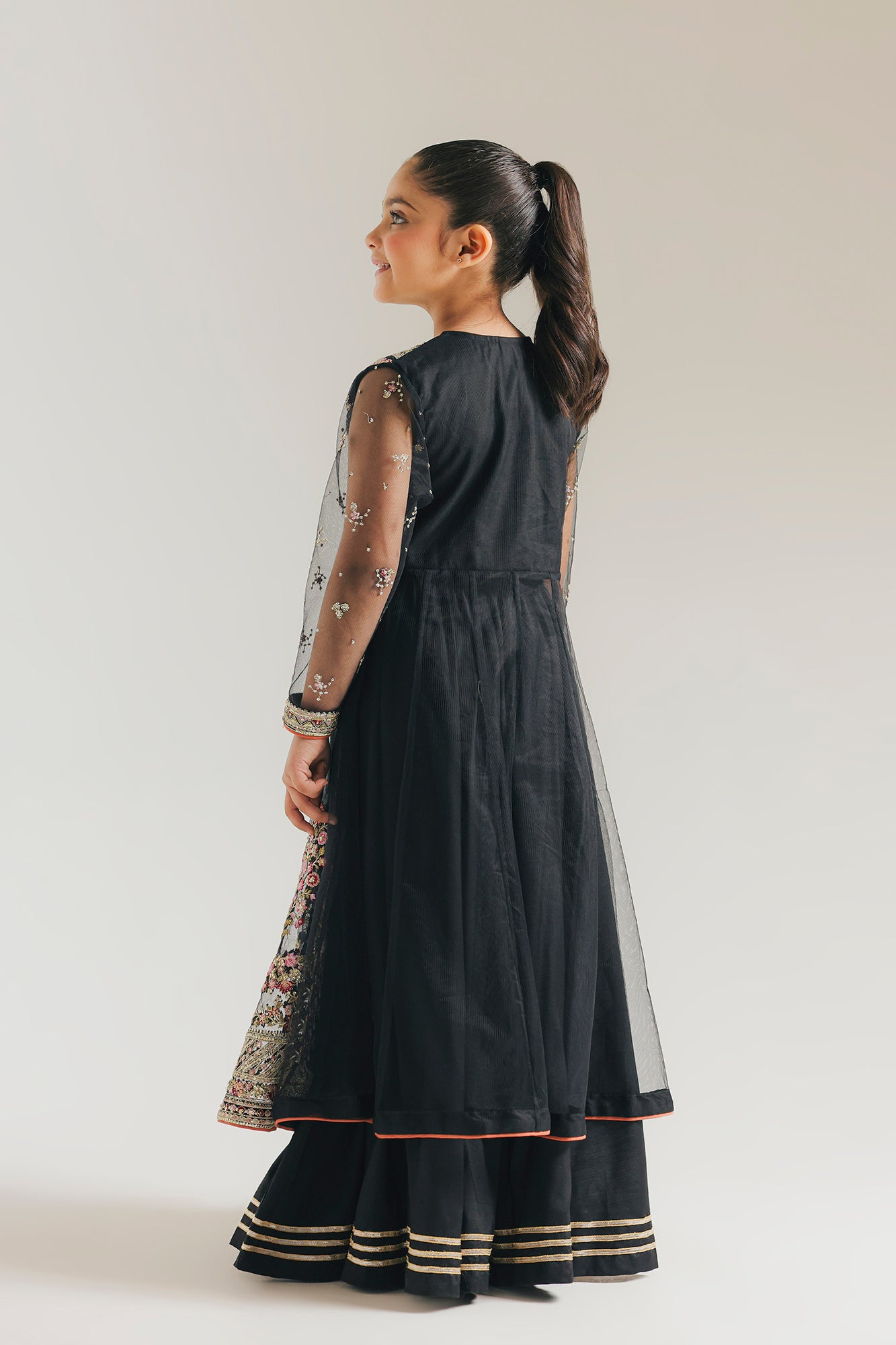 EMBROIDERED SUIT (E0261/415/902 E0261/315/902)