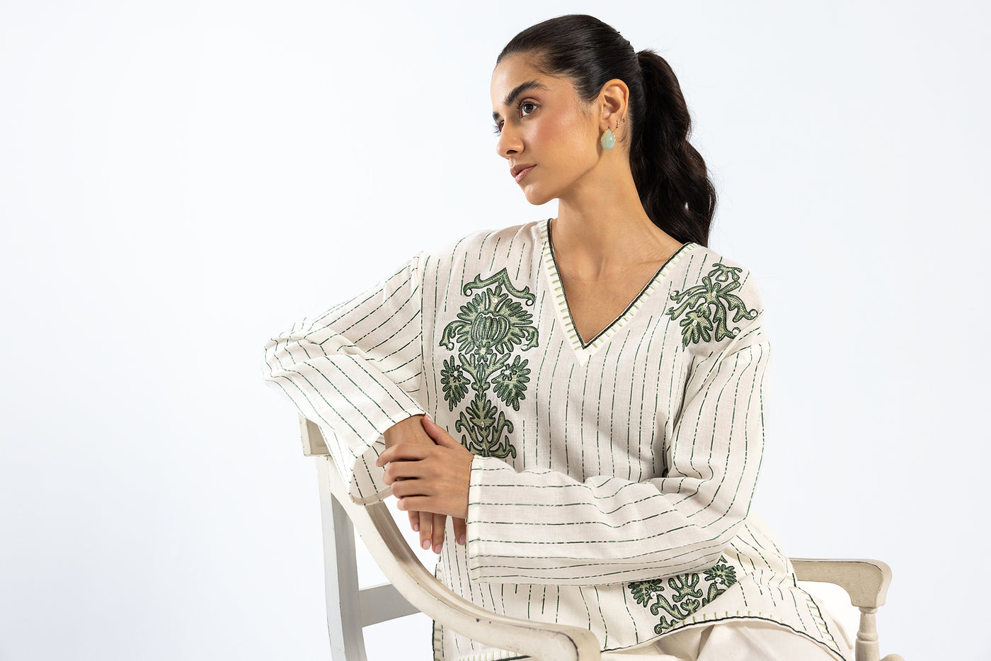 EMBROIDERED TOP (E0433/101/001)