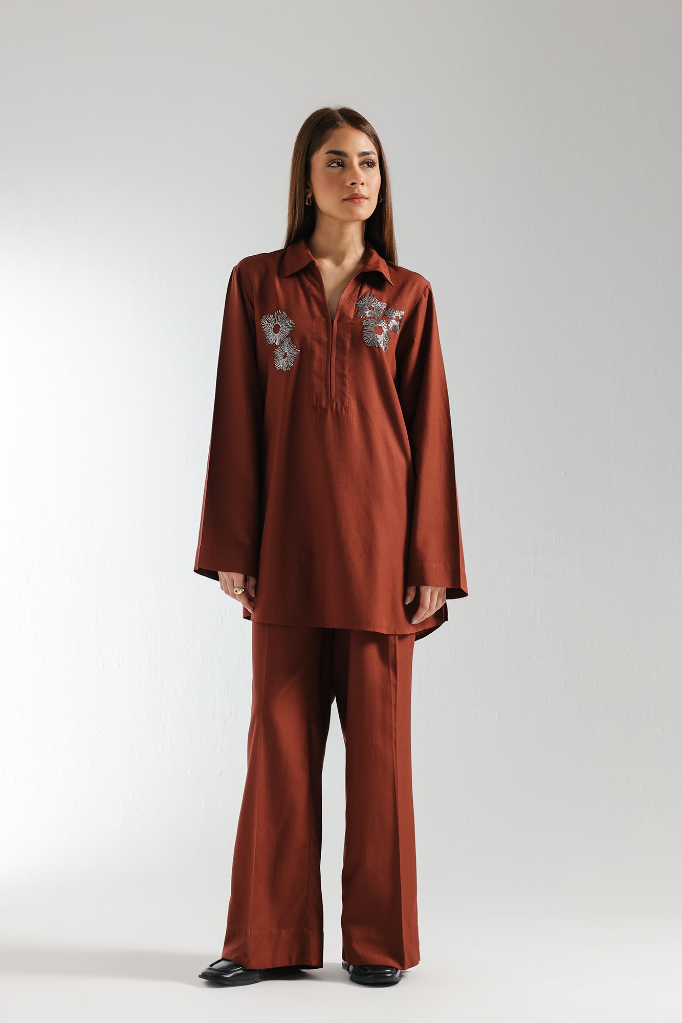 EMBELLISHED SUIT (E0506/106/801)