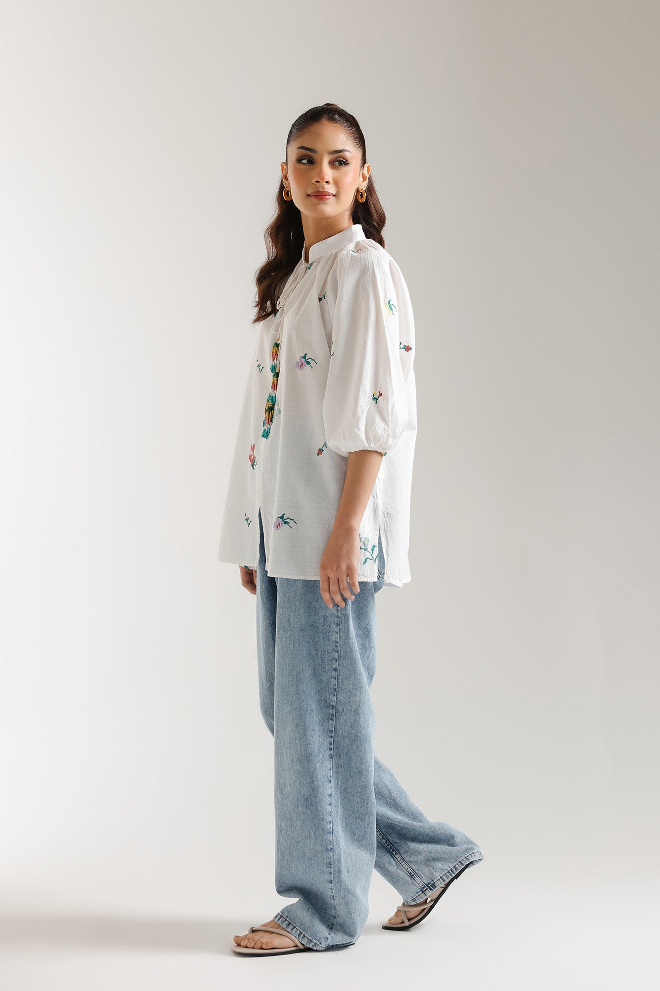 EMBROIDERED TOP (E0508/101/002)
