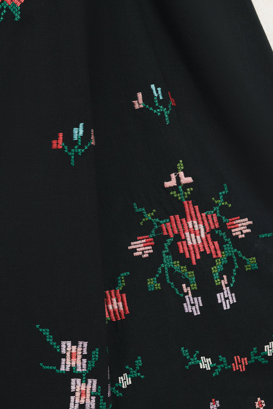 EMBROIDERED SUIT (E0524/101/902)