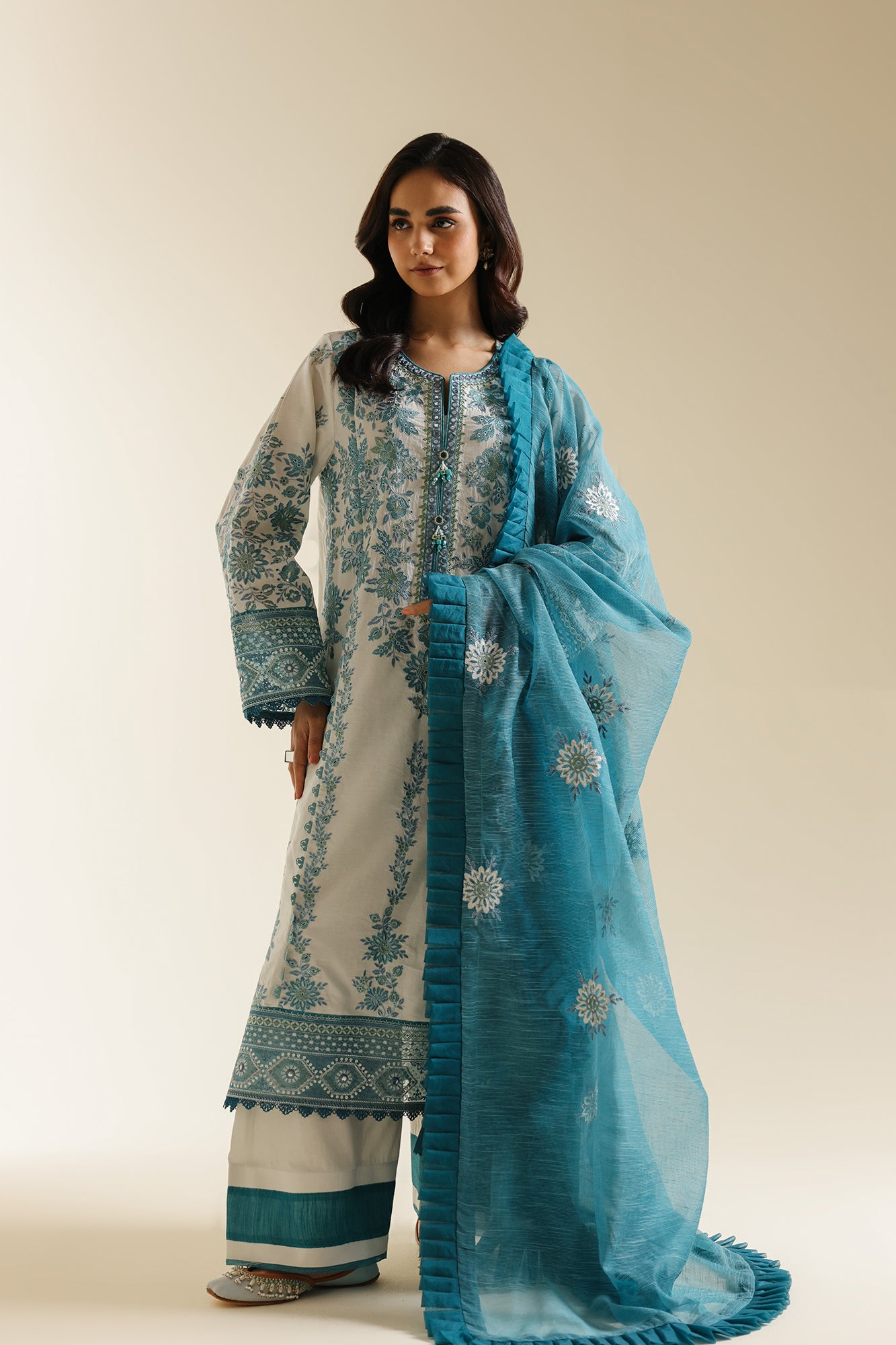 EMBROIDERED SUIT (E0539/203/003)
