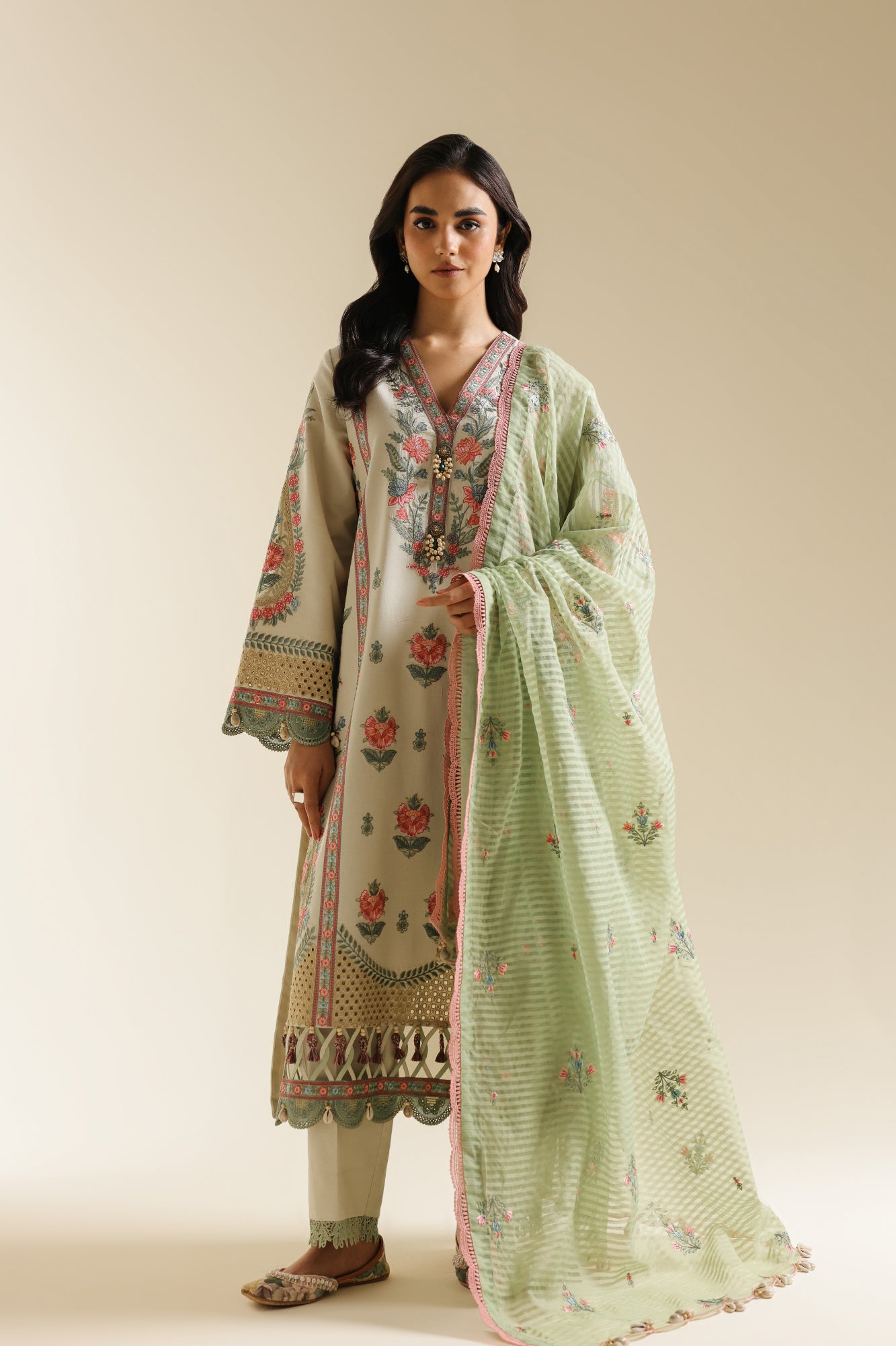 EMBROIDERED SUIT (E0540/203/004)