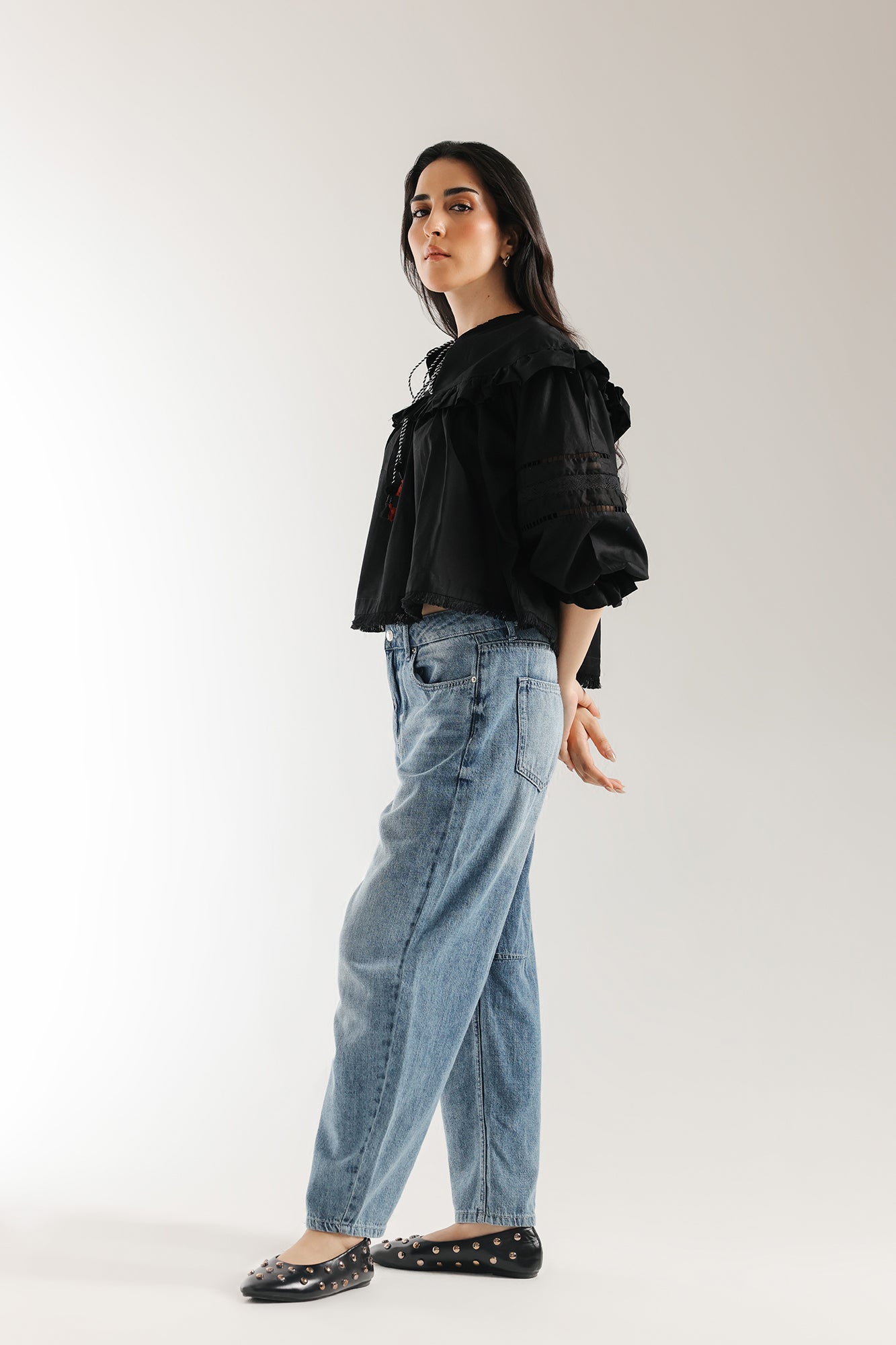 EMBROIDERED TOP (E0546/101/902)