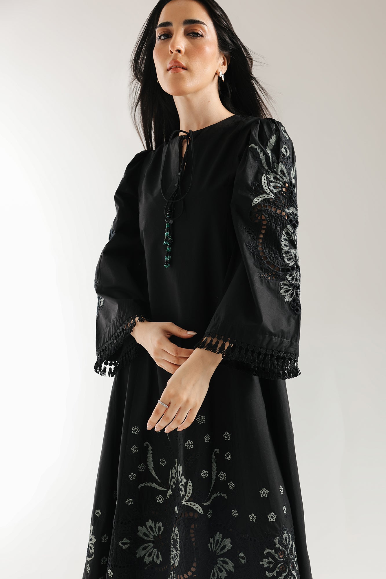 EMBROIDERED DRESS (E0547/101/901)