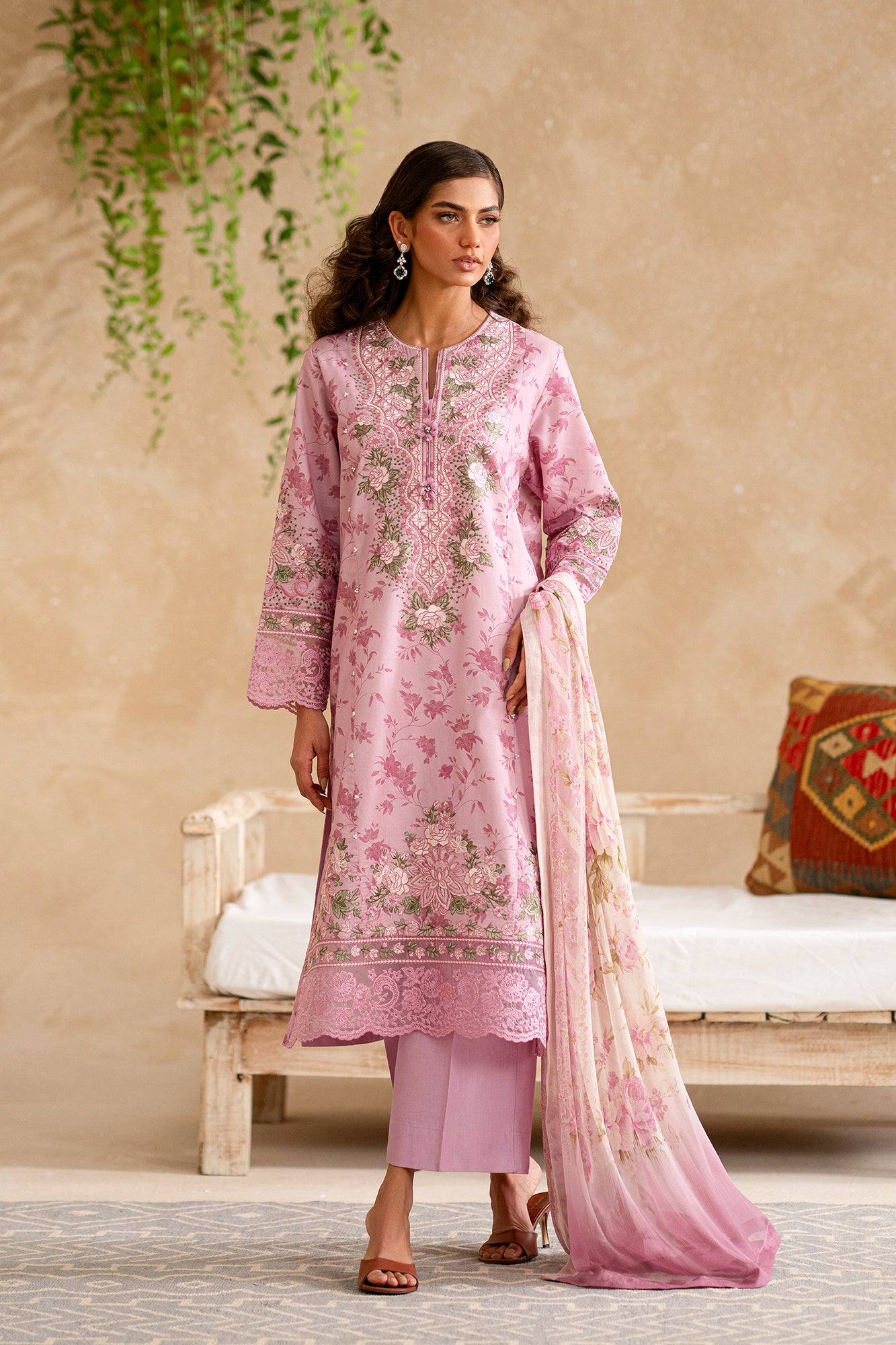 EMBROIDERED SUIT (E0547/203/413)