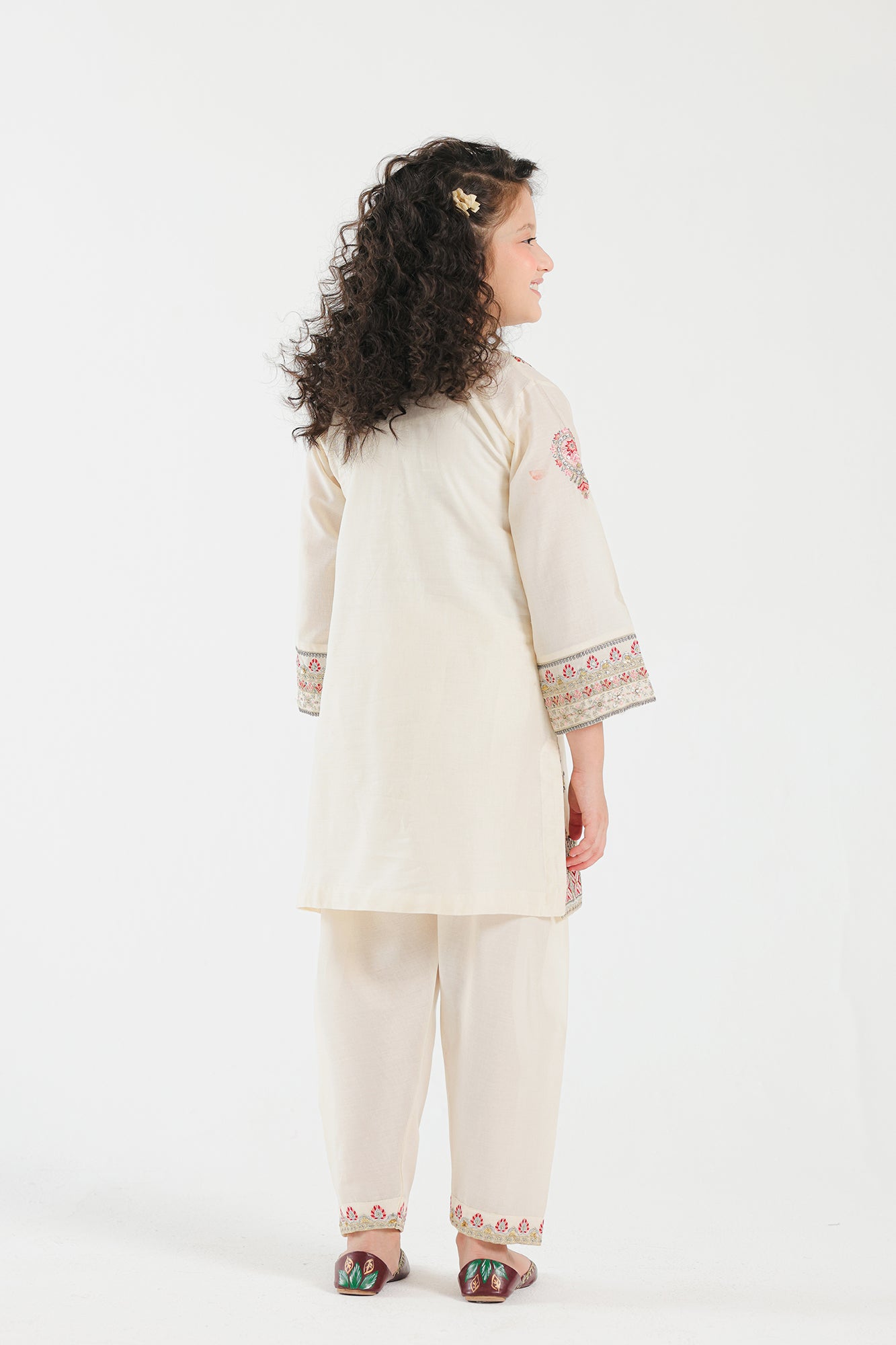 EMBROIDERED SUIT (E0563/404/003 E0563/304/003)