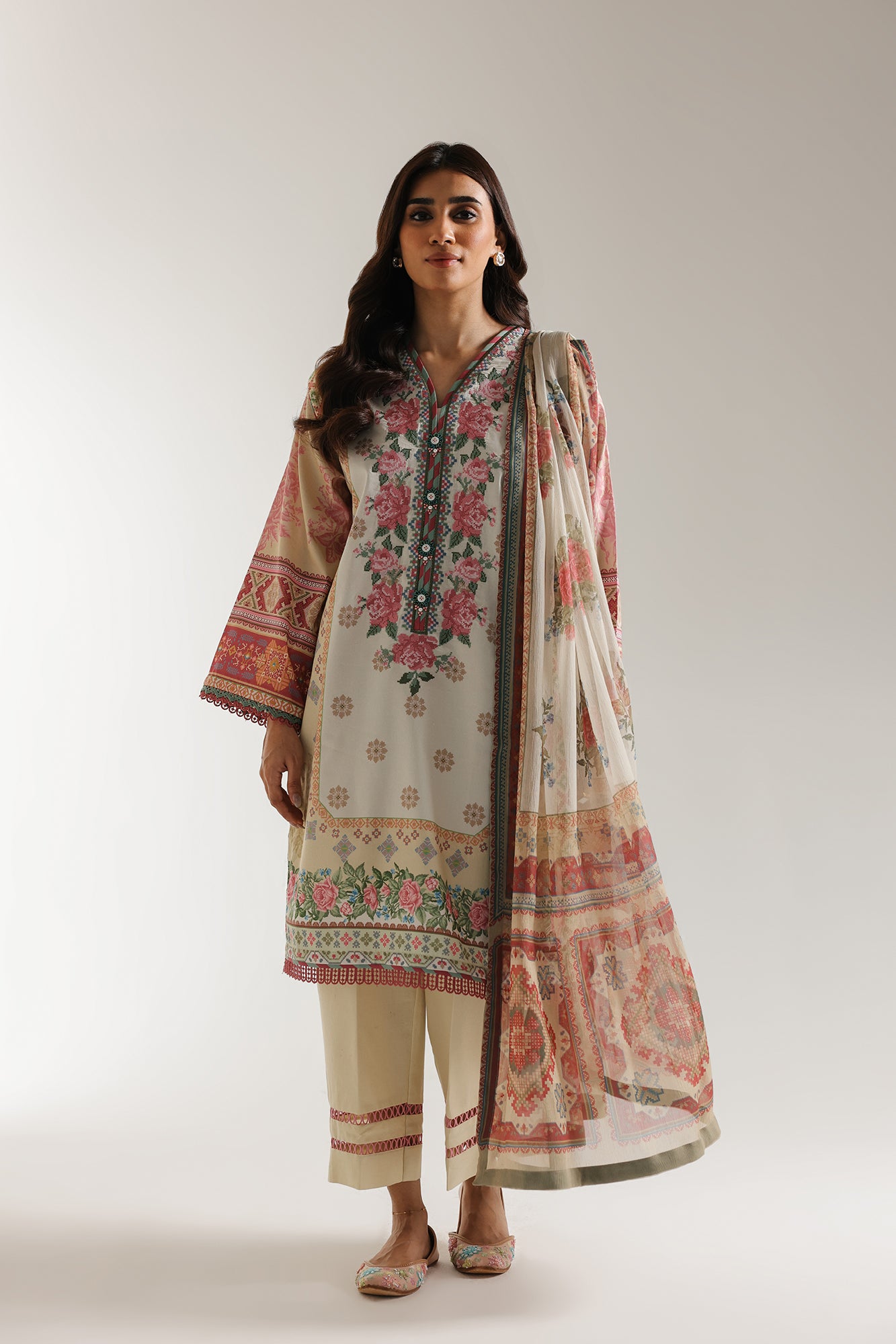 EMBROIDERED SUIT (E0604/203/112)