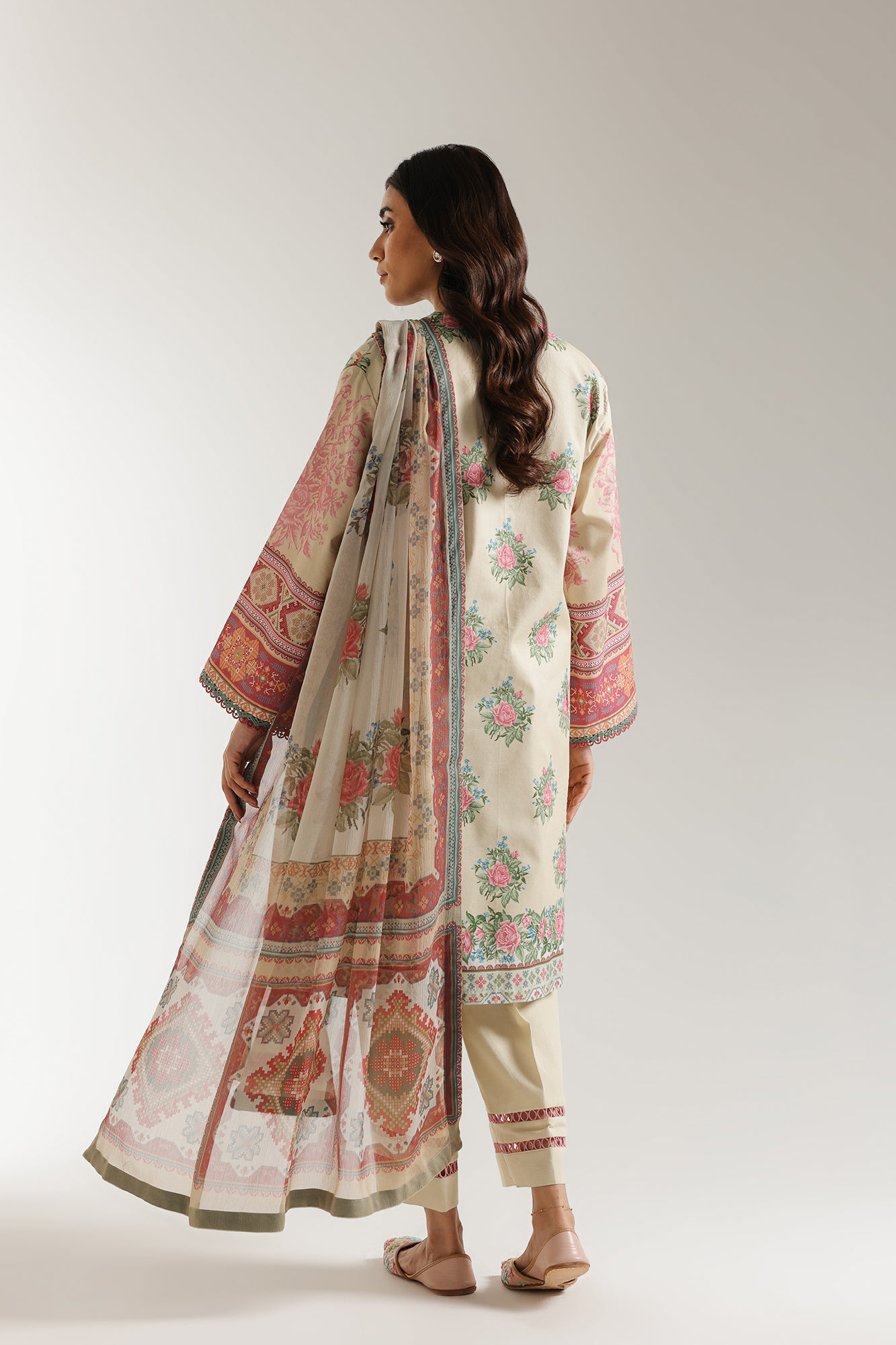 EMBROIDERED SUIT (E0604/203/112)