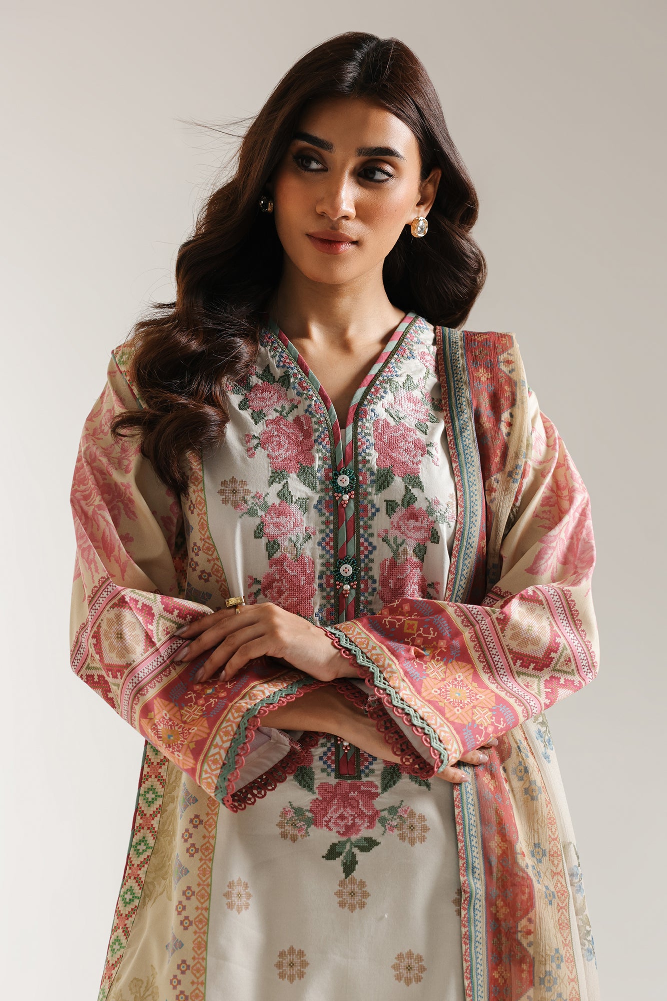 EMBROIDERED SUIT (E0604/203/112)