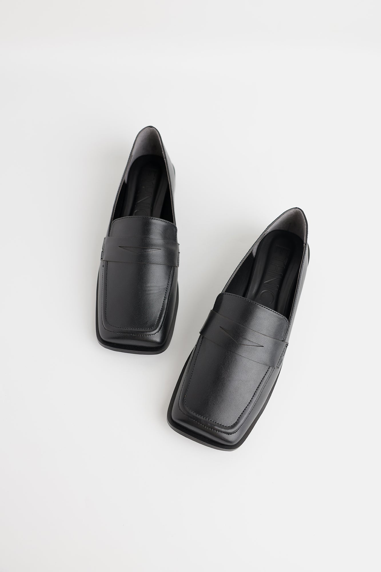 LOAFERS (E0606/109/901)