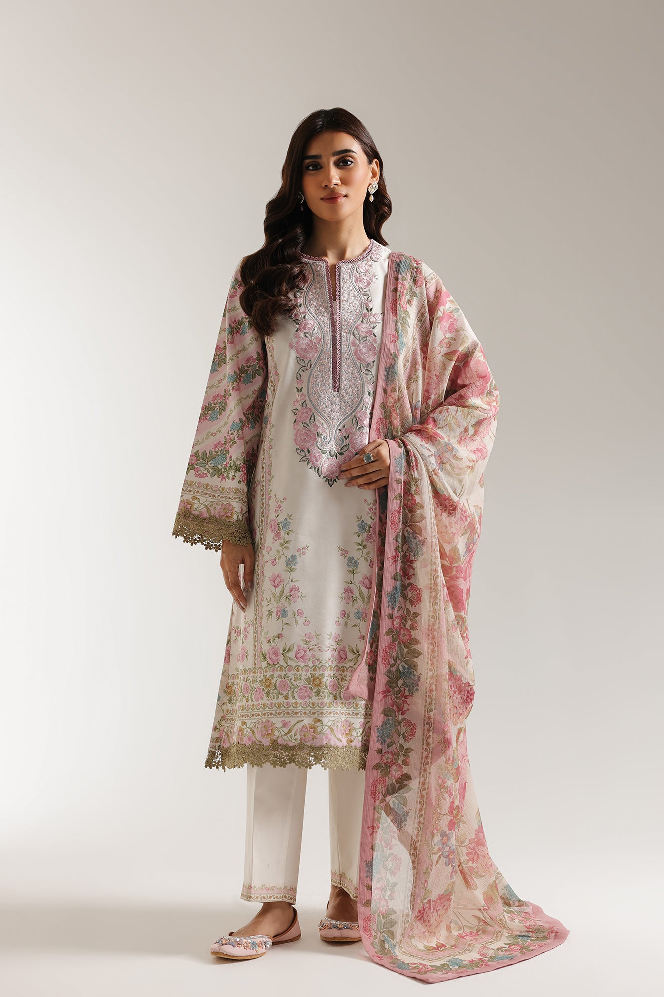 EMBROIDERED SUIT (E0606/203/413)