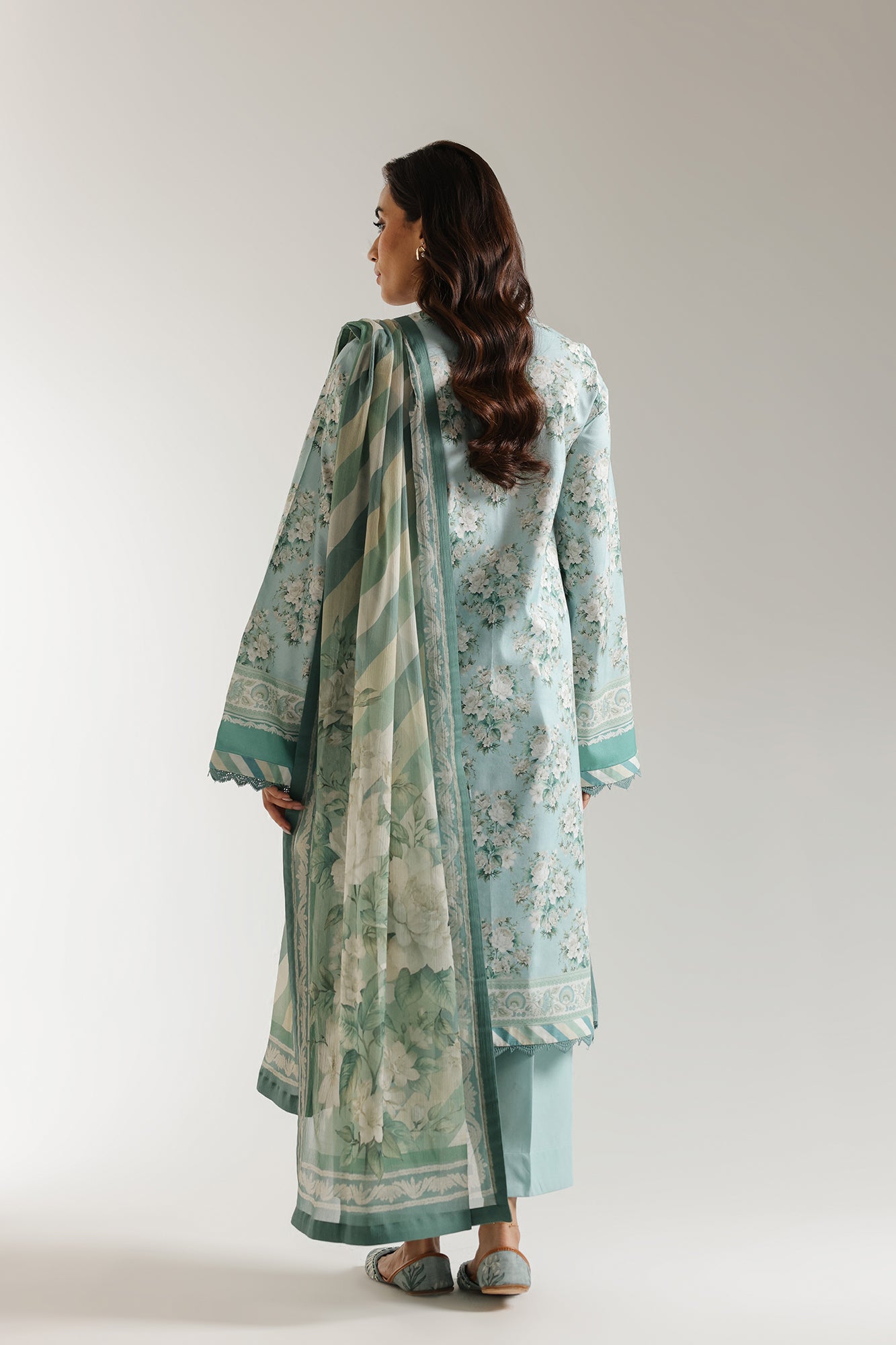EMBROIDERED SUIT (E0607/203/719)