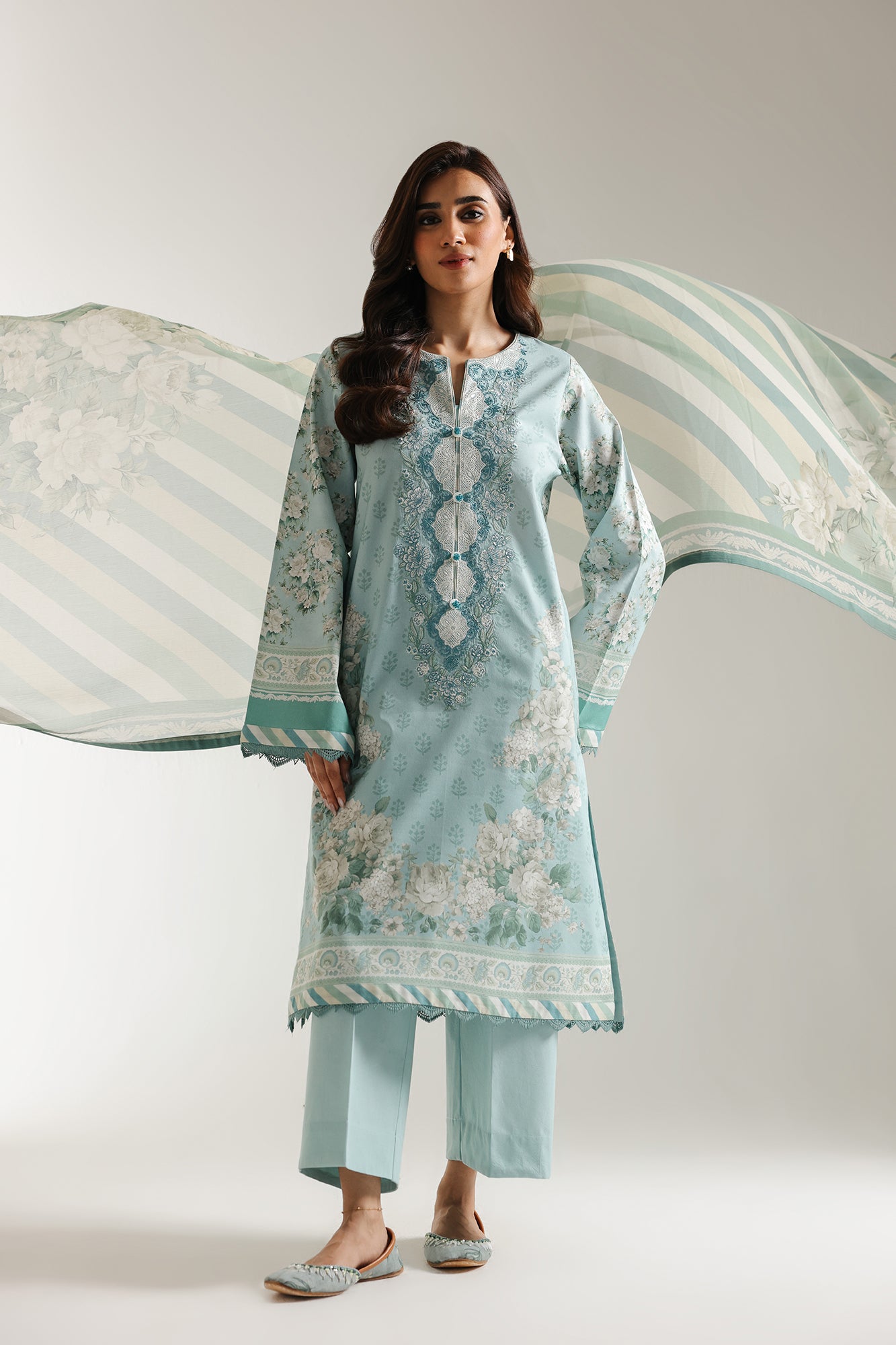 EMBROIDERED SUIT (E0607/203/719)