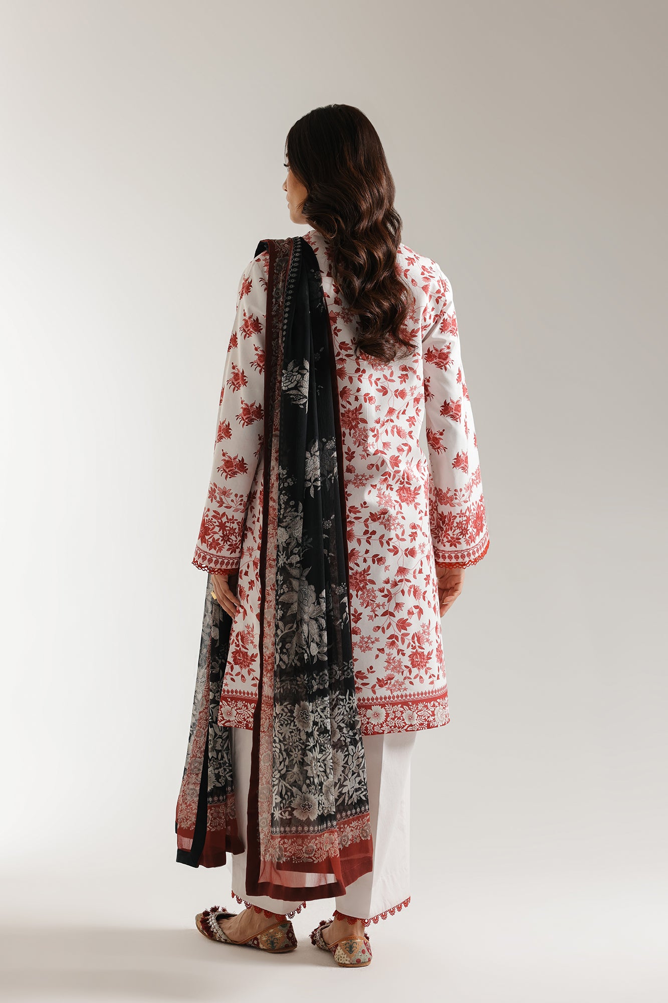 EMBROIDERED SUIT (E0608/203/902)
