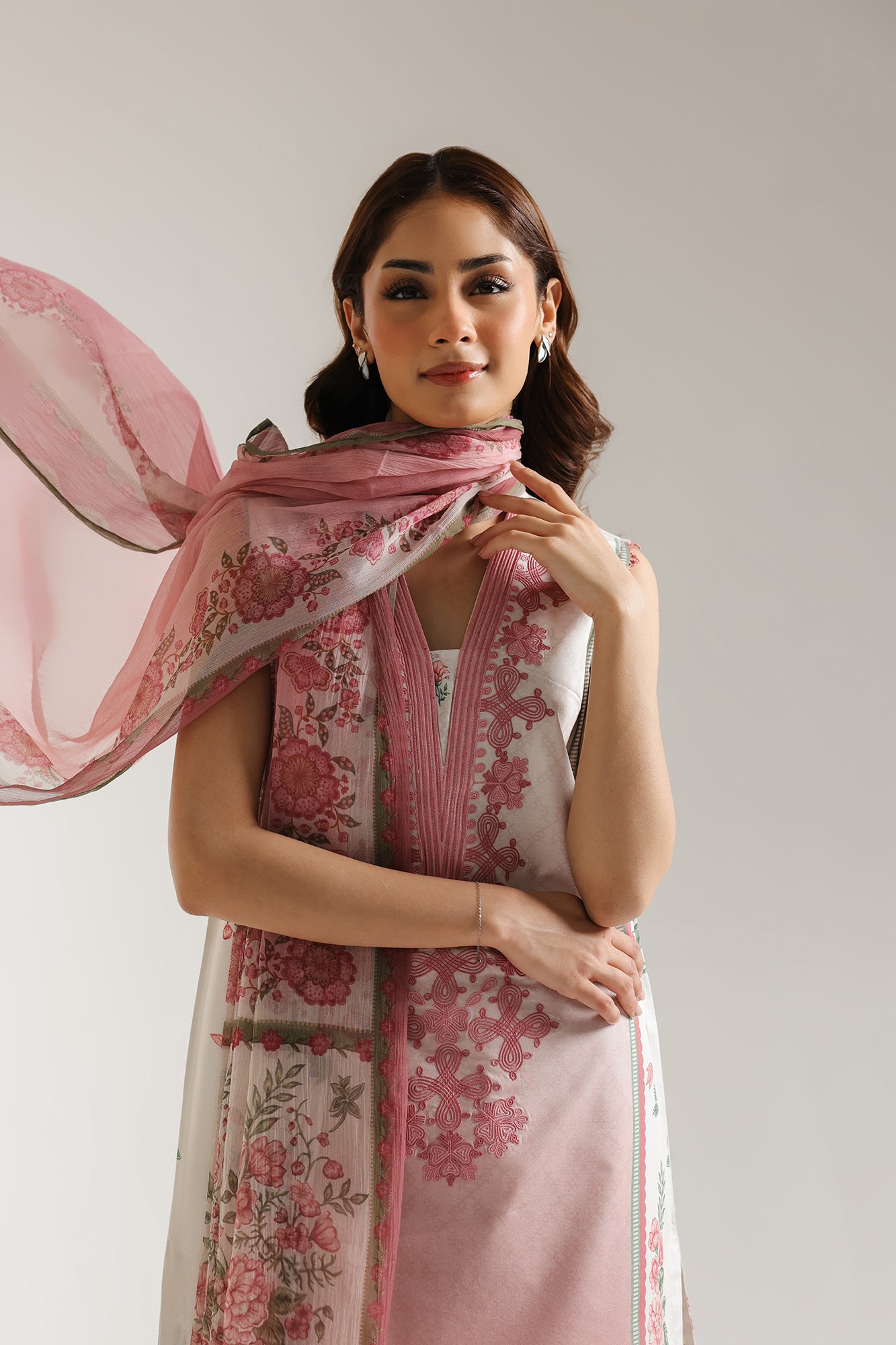 EMBROIDERED SUIT (E0610/203/003)