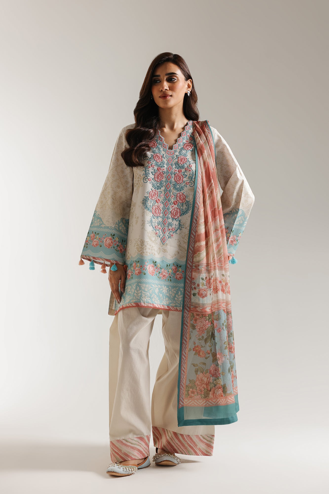 EMBROIDERED SUIT (E0611/203/005)