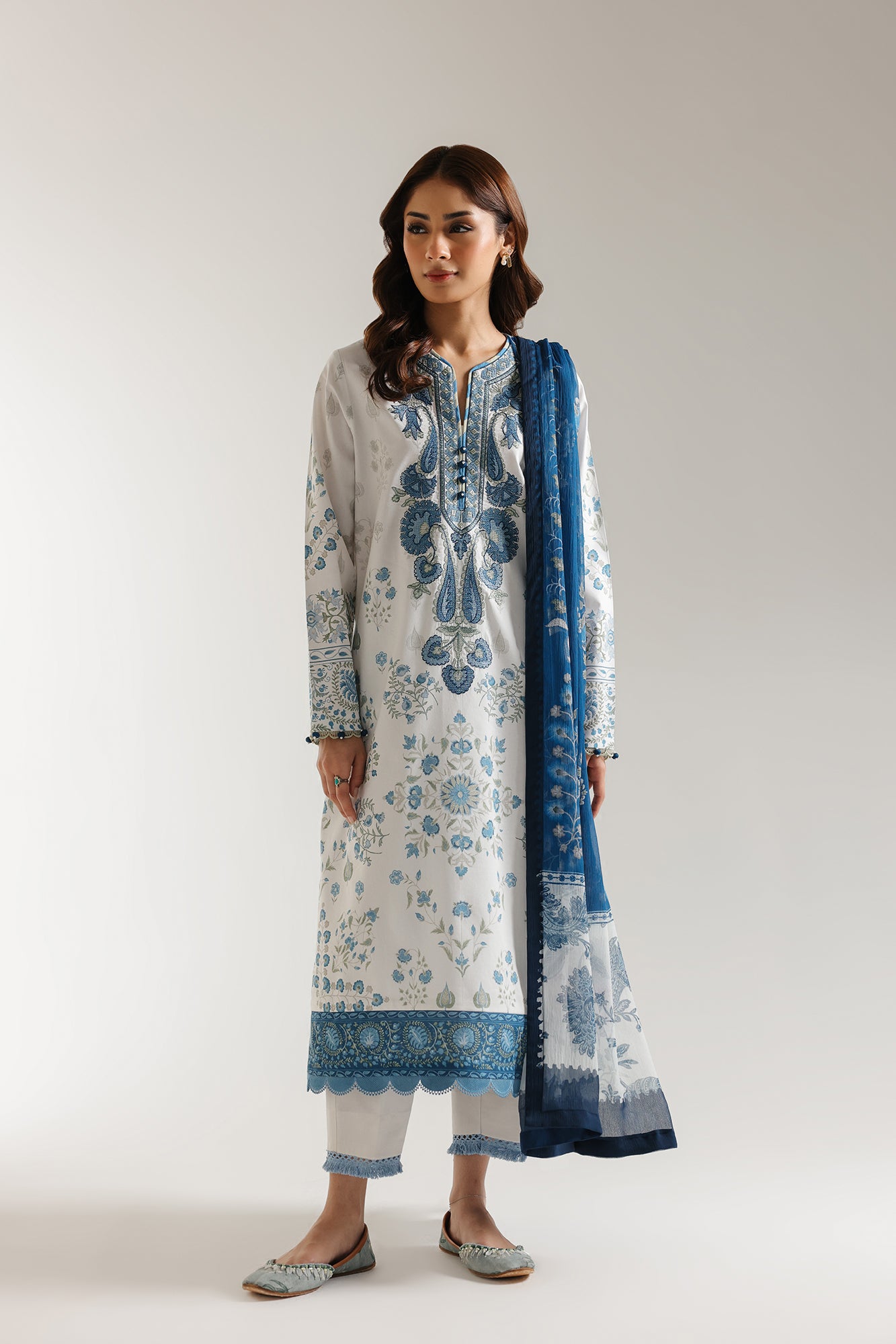EMBROIDERED SUIT (E0612/203/604)