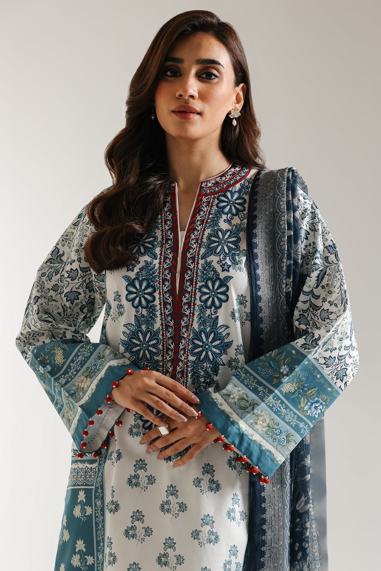 EMBROIDERED SUIT (E0613/203/622)