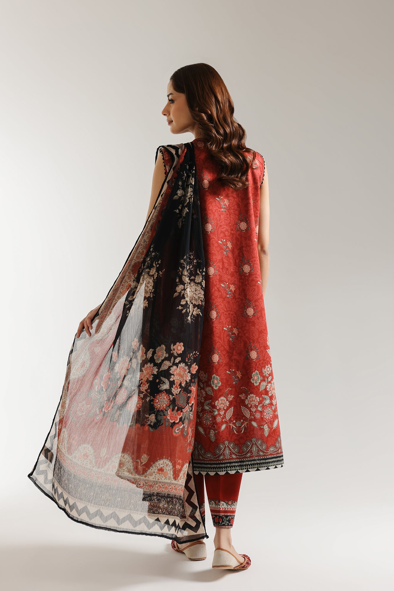 EMBROIDERED SUIT (E0616/203/305)