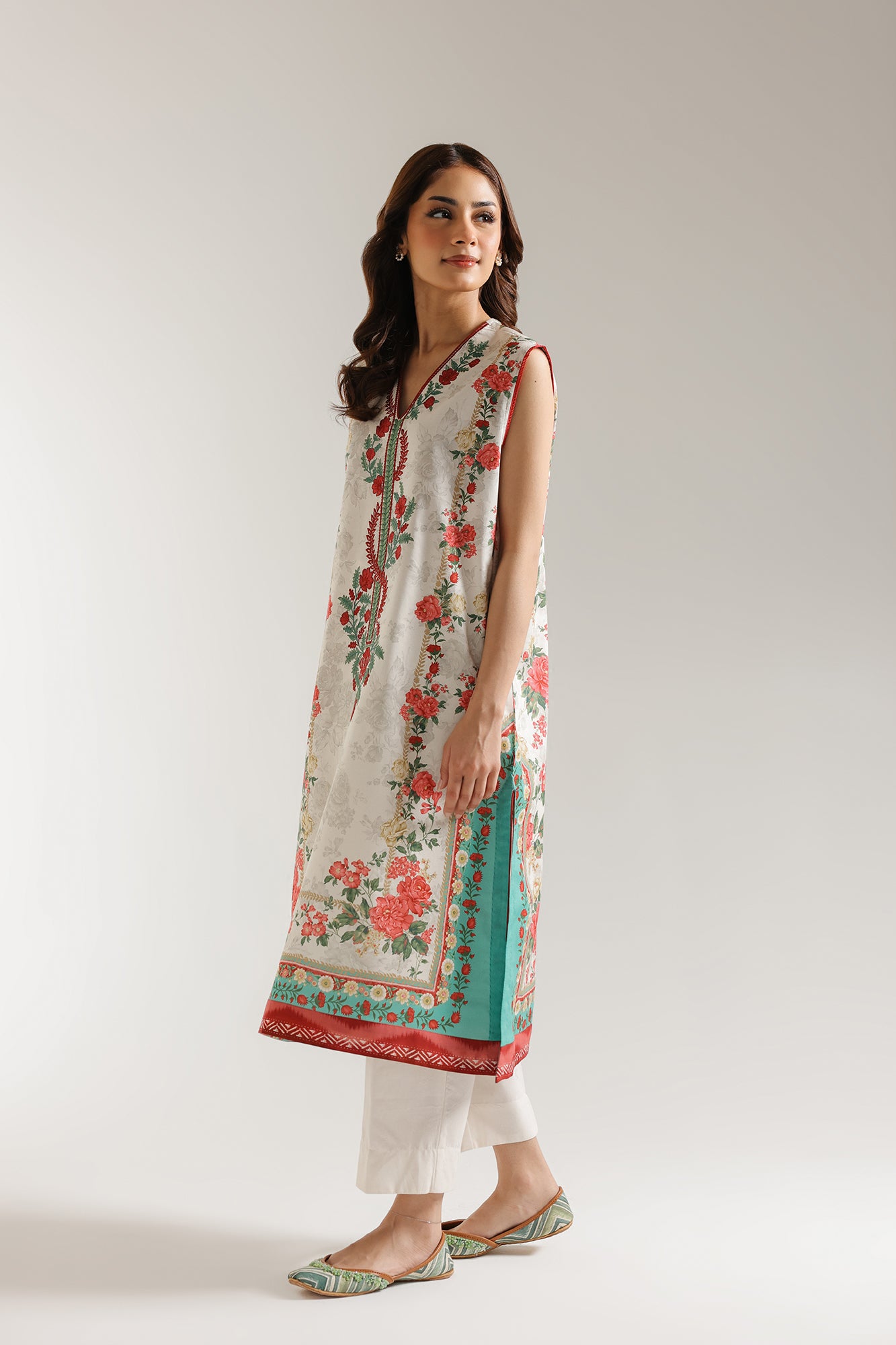 EMBROIDERED SUIT (E0618/203/818)