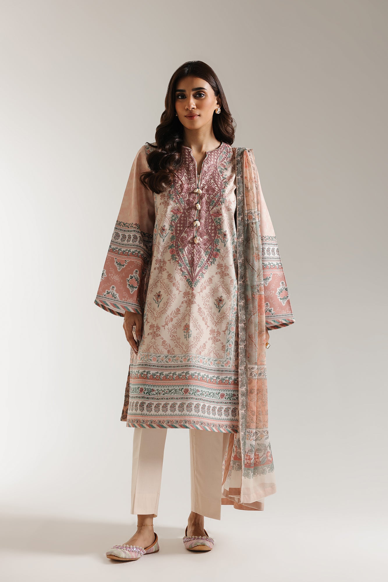 EMBROIDERED SUIT (E0620/203/808)