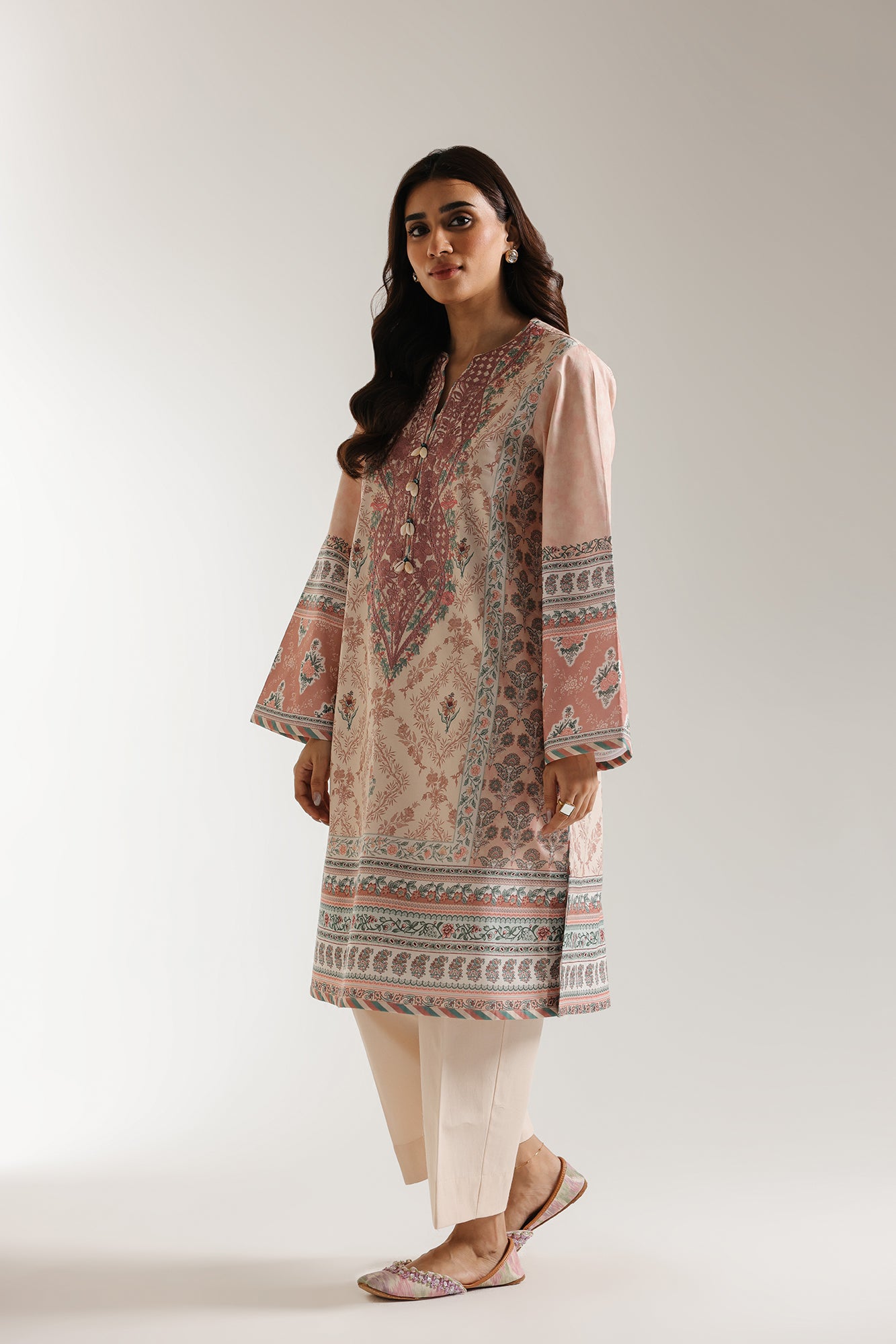 EMBROIDERED SUIT (E0620/203/808)